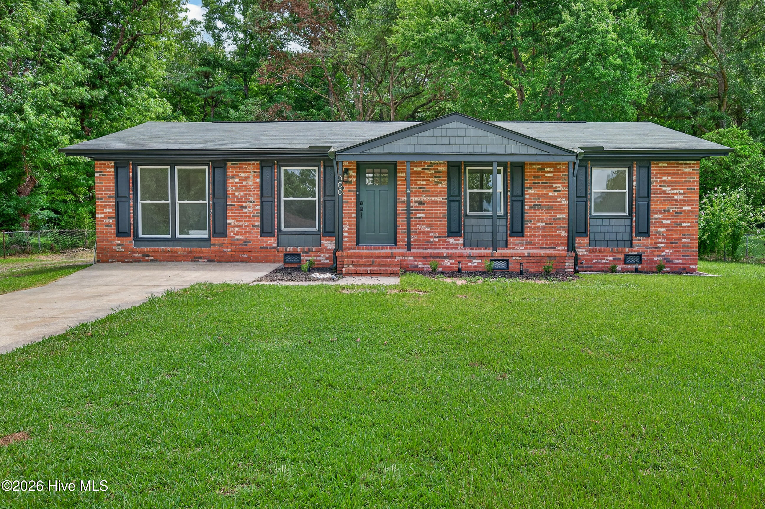 300 Walnut Drive — photo