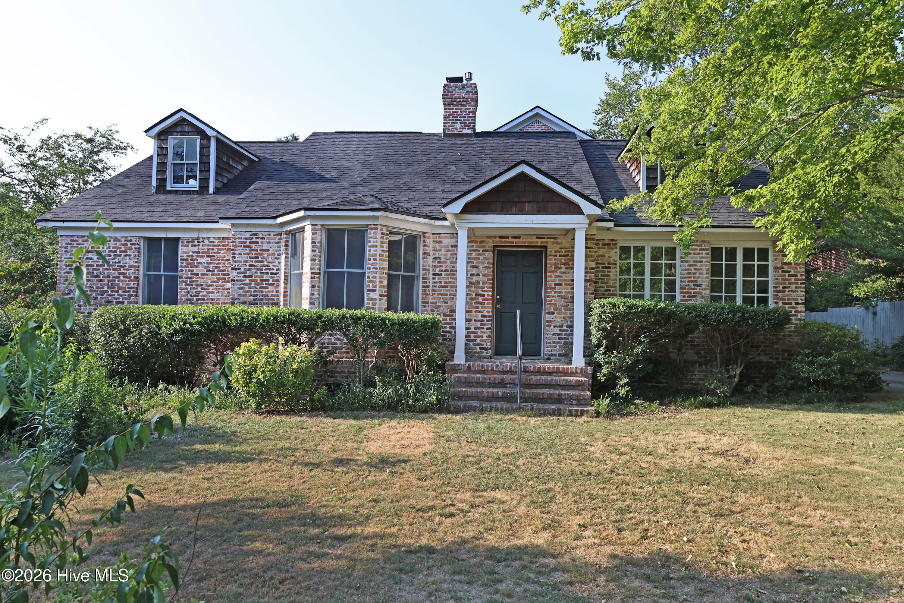 2819 Lombardy Court — photo