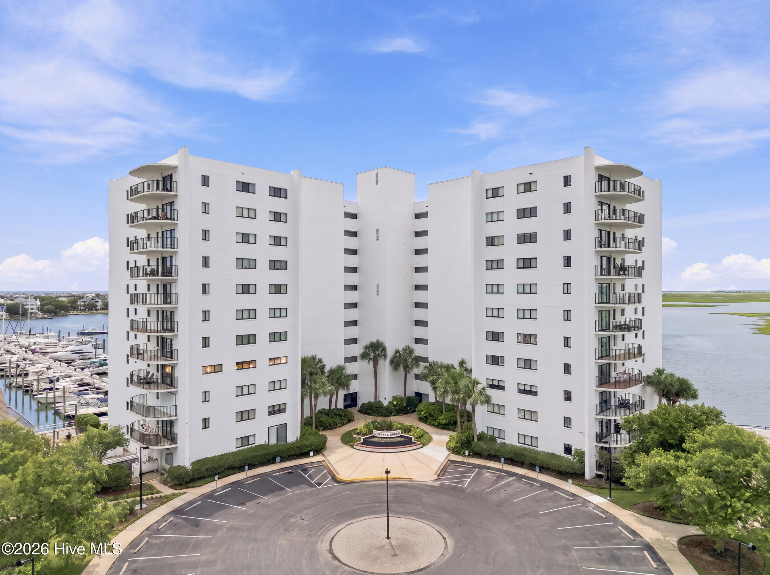 322 Causeway Drive Ste 401 — photo