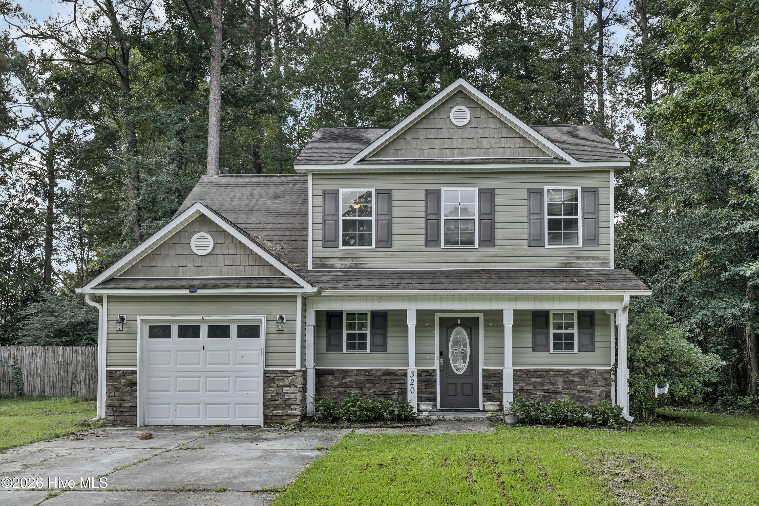 320 Lakewood Drive — photo