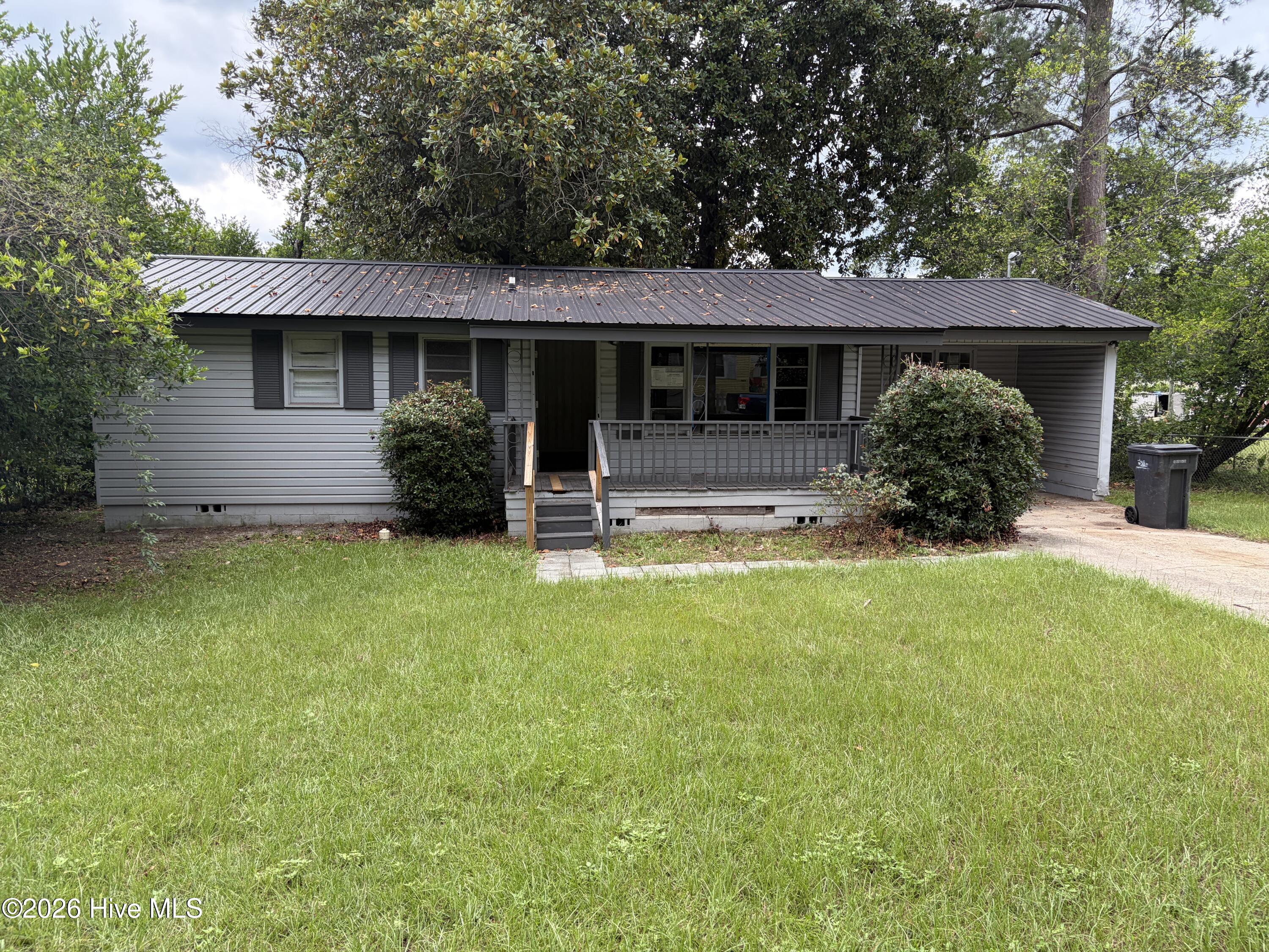 2131 Veterans Drive — photo