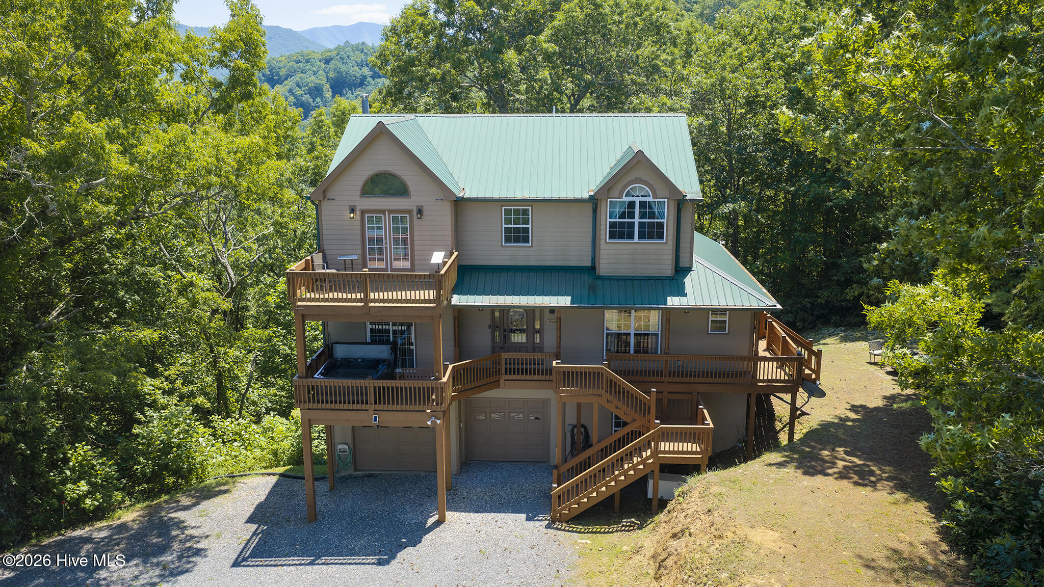 135 Eagles Nest Road — photo