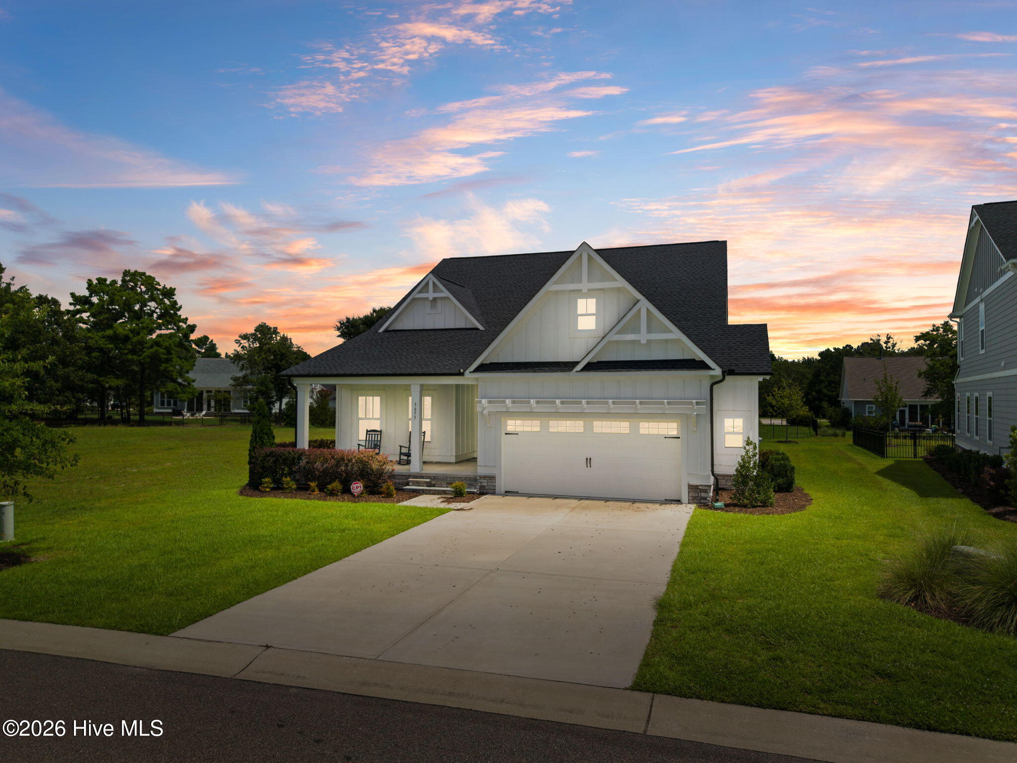 3655 Rivergate Way NE — photo