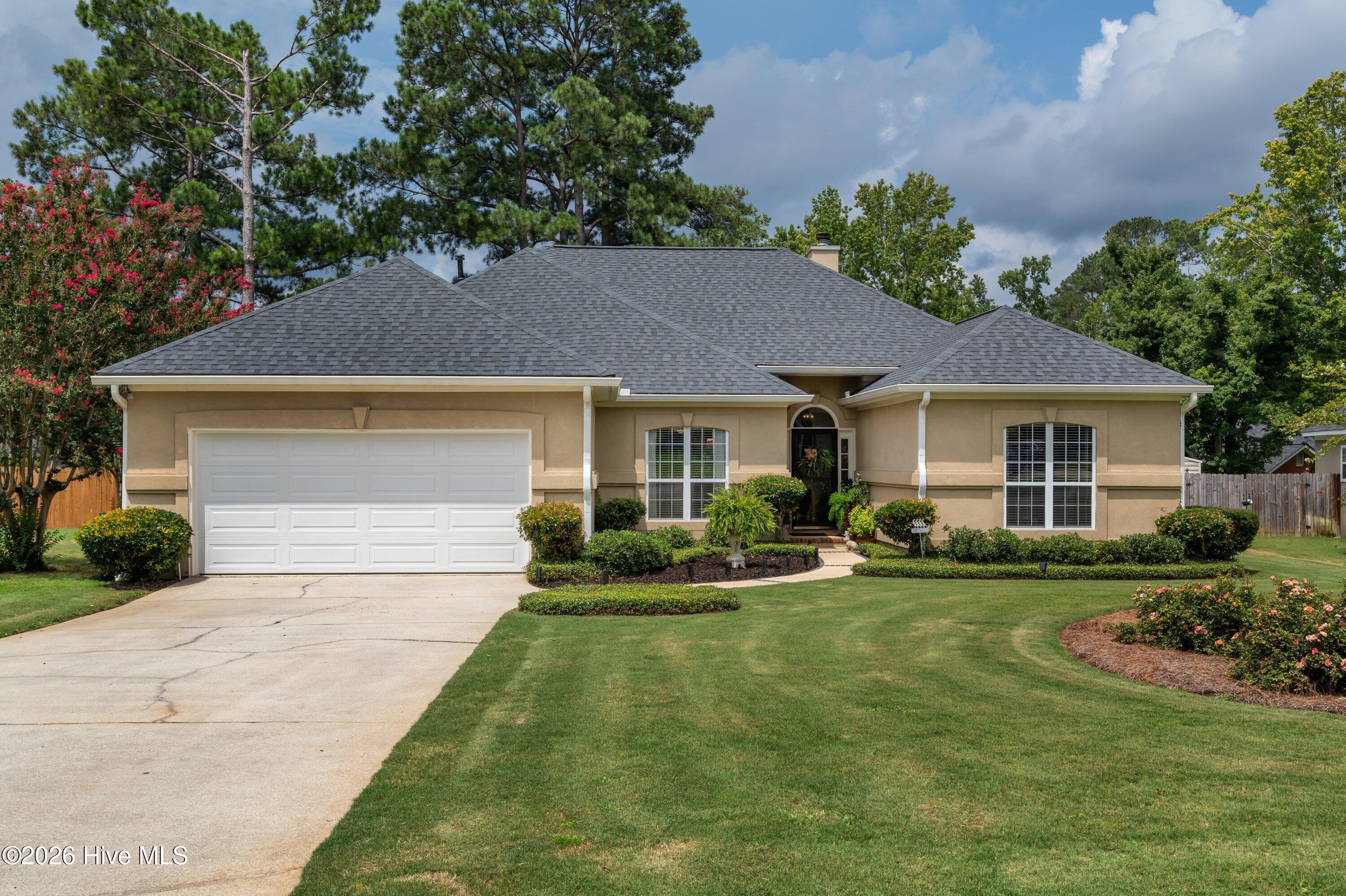 561 Live Oak Court — photo