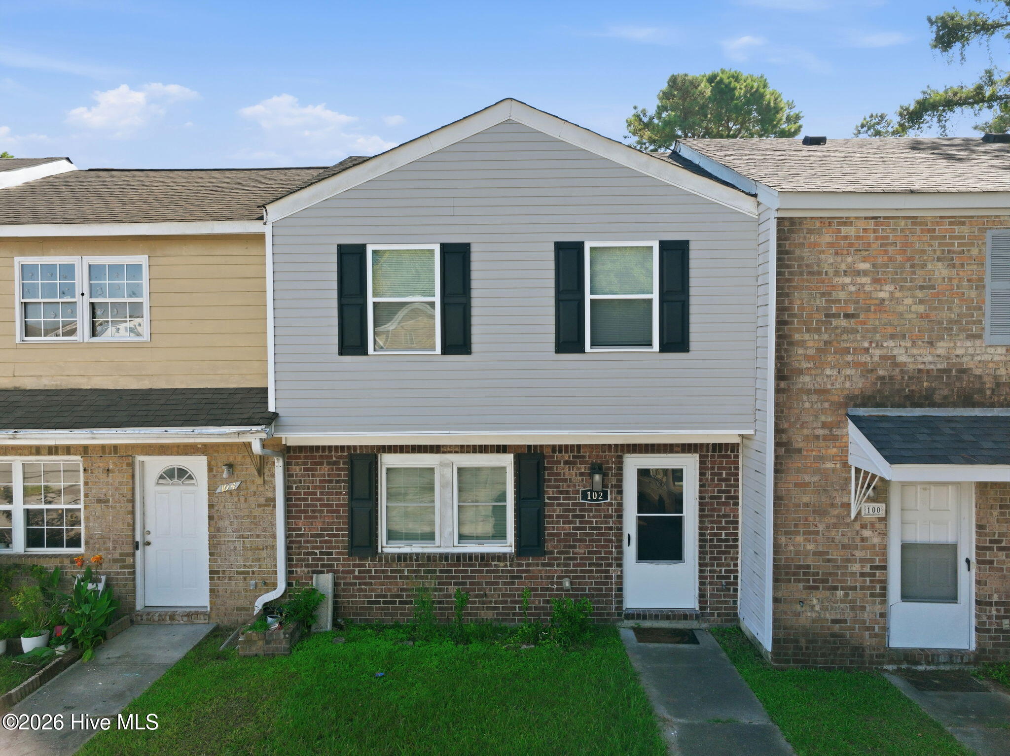 102 Villa Drive — photo