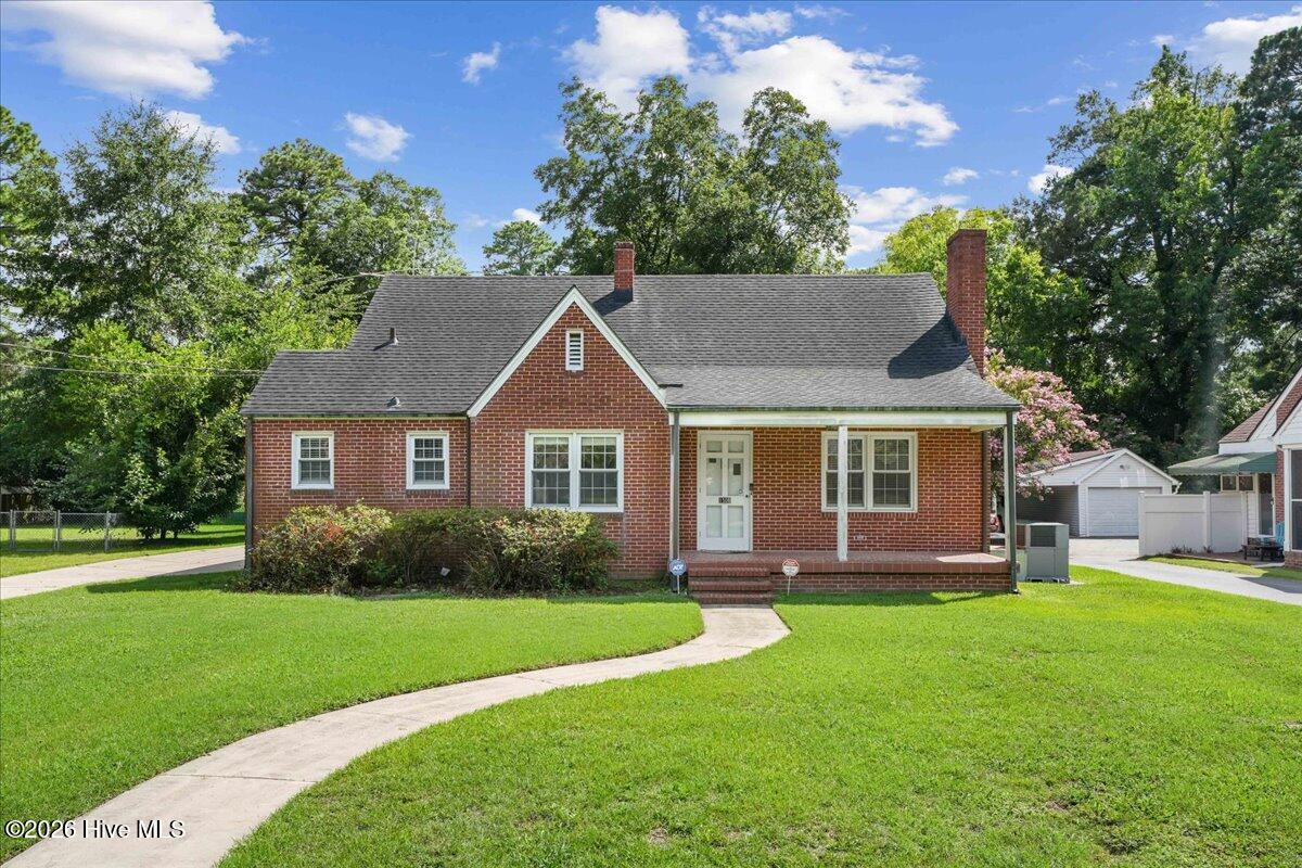 1506 E Holly Street — photo