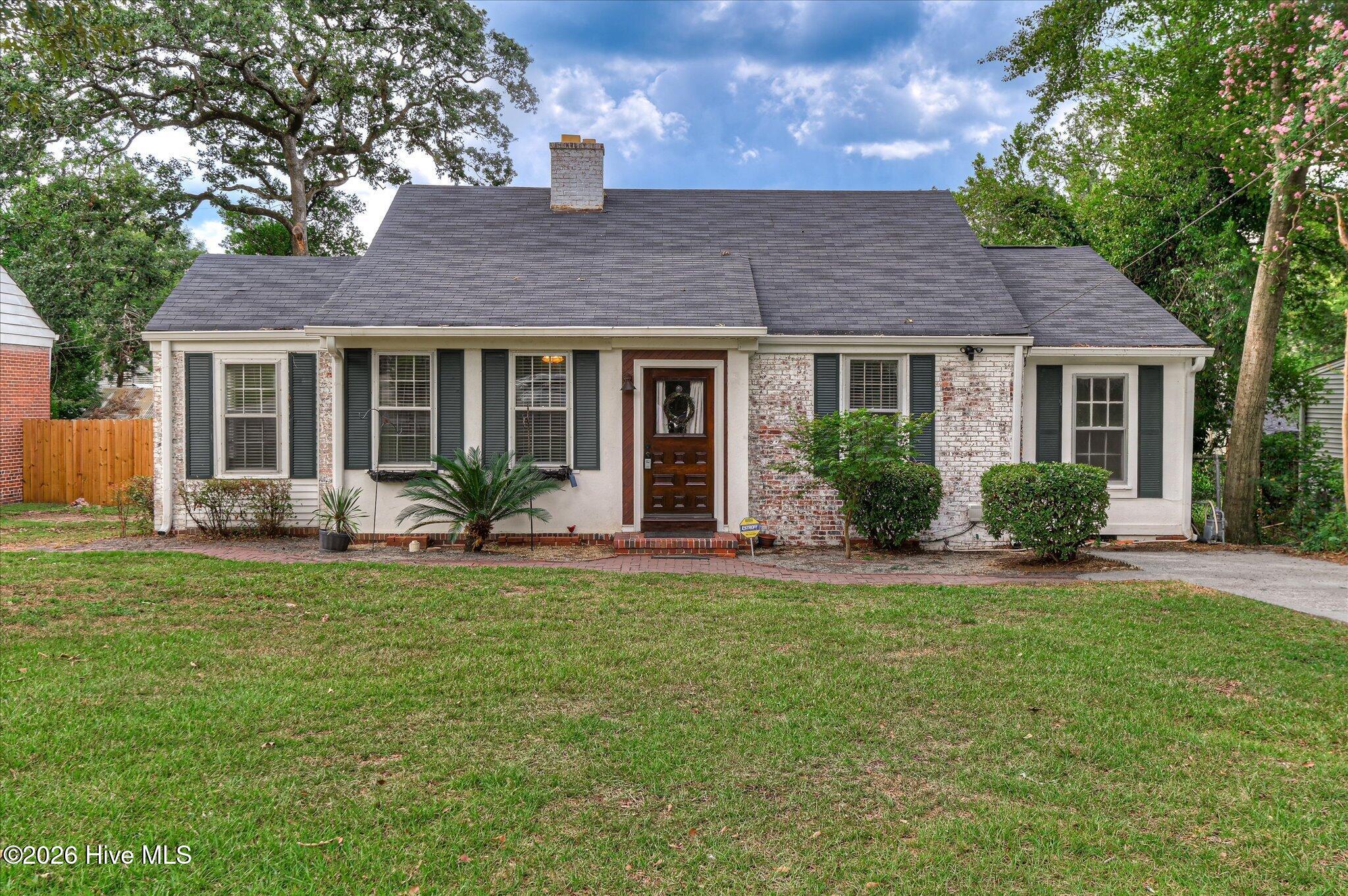 1740 King Woods Drive — photo
