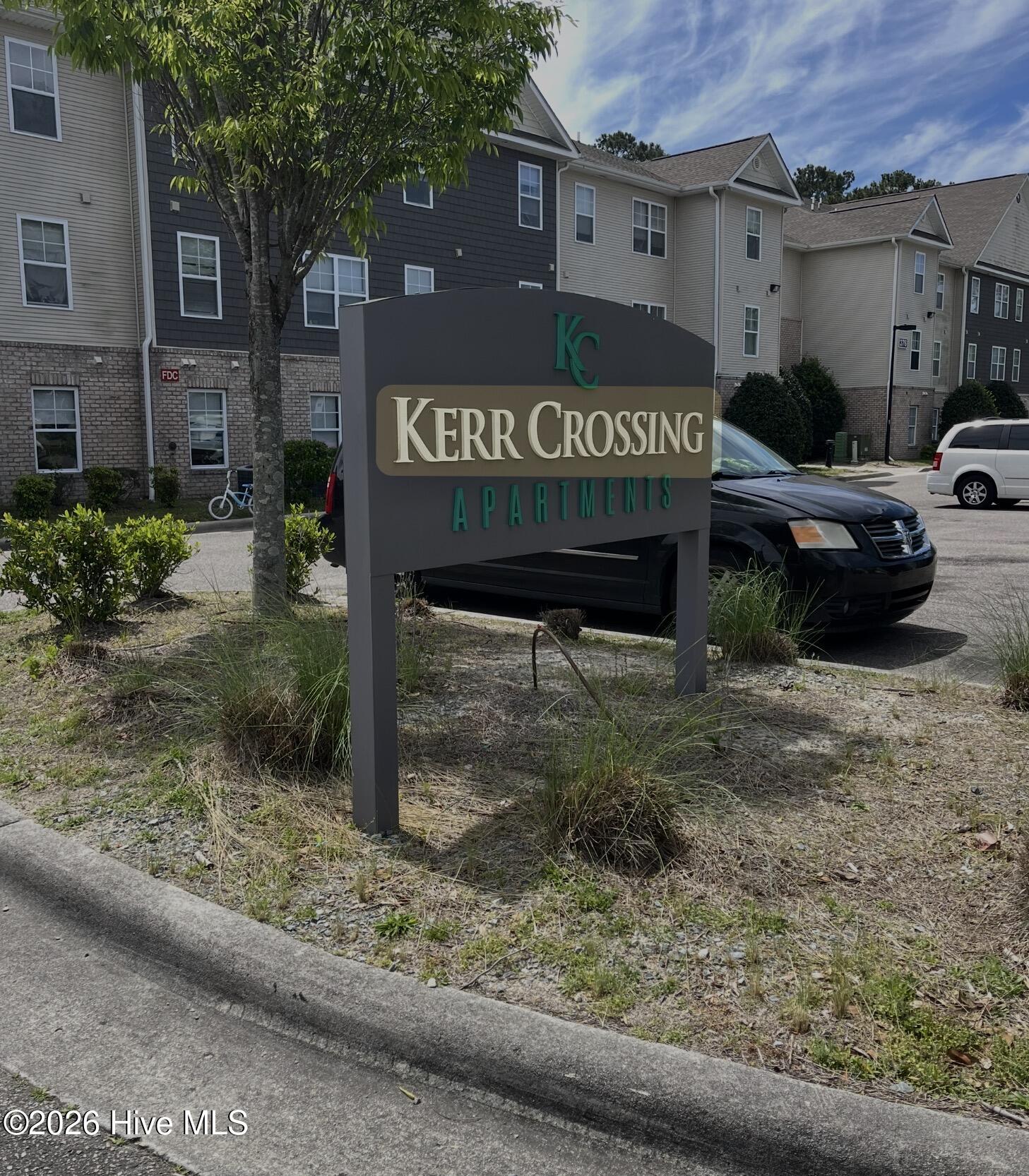 376 S Kerr Avenue Unit 301 — photo