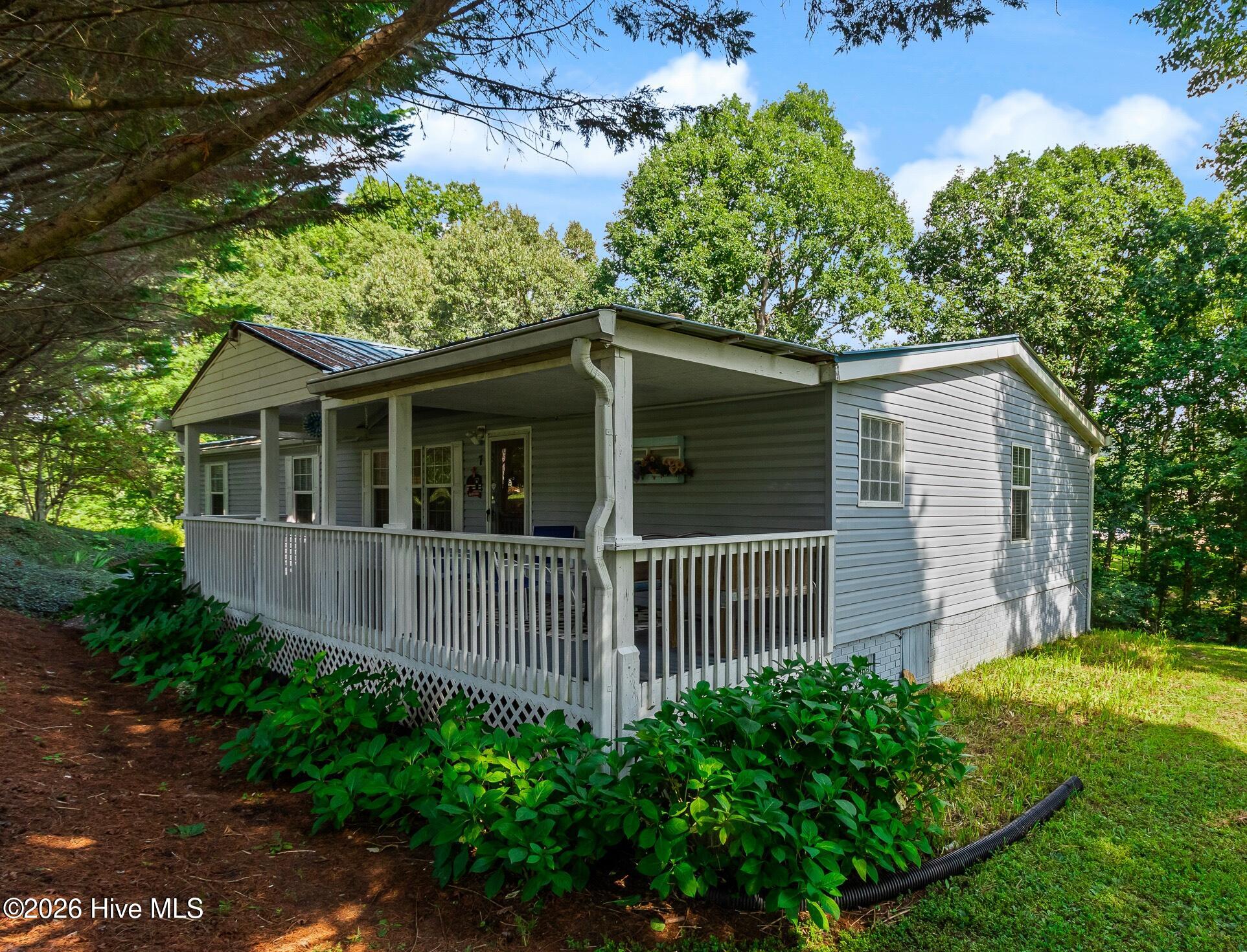 7 Racine Drive — photo