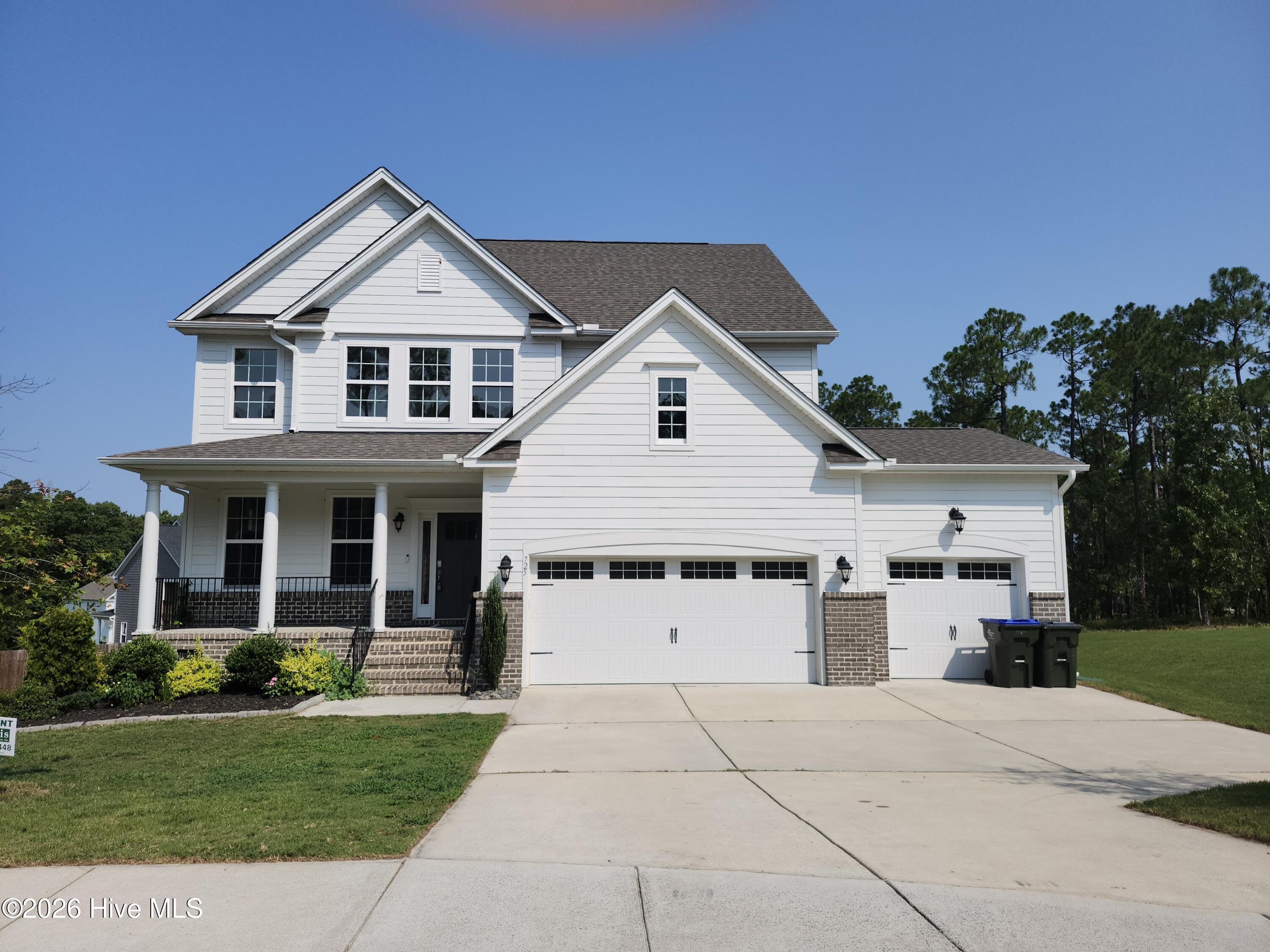 725 Hayworth Court — photo