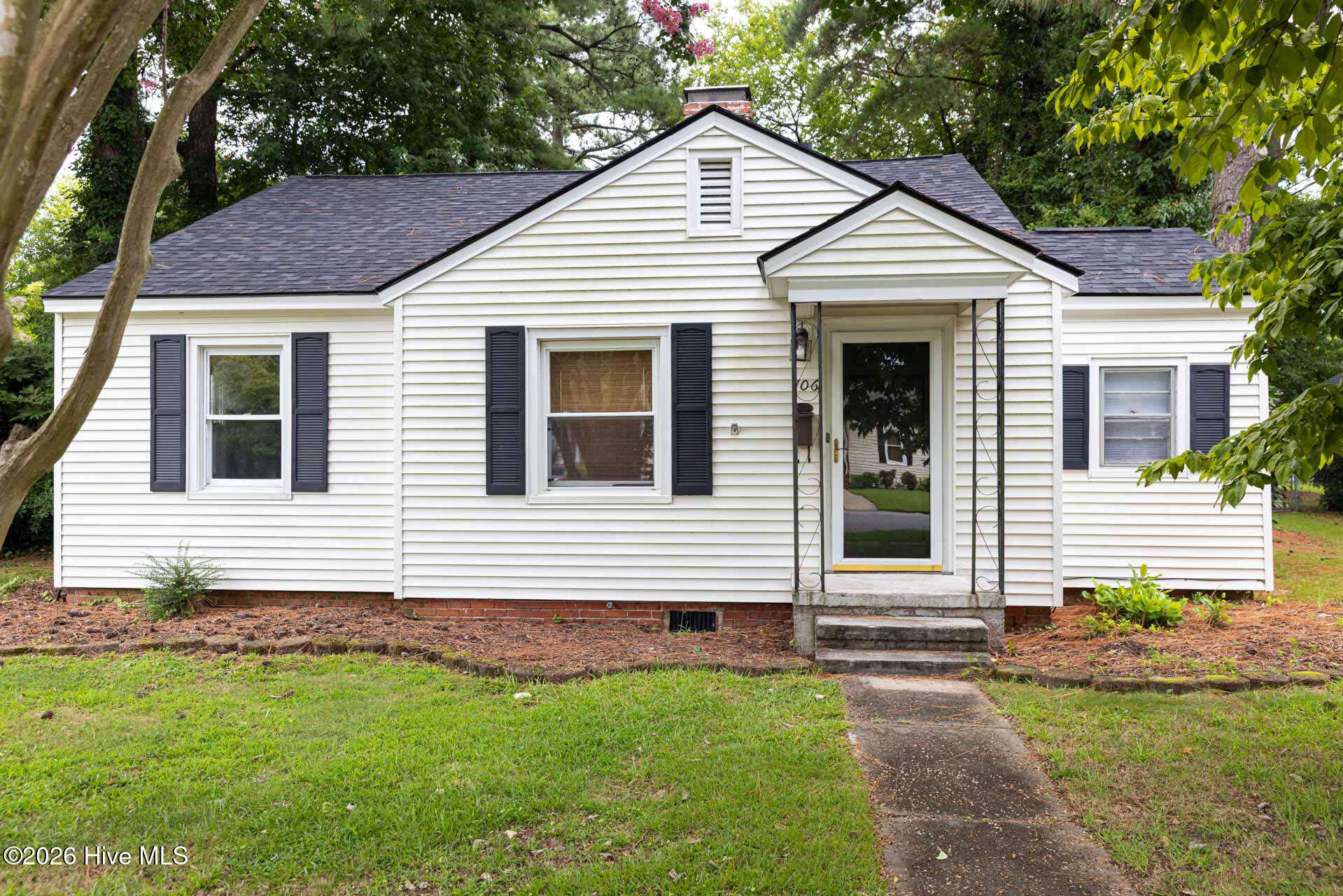 106 S Griffin Street — photo