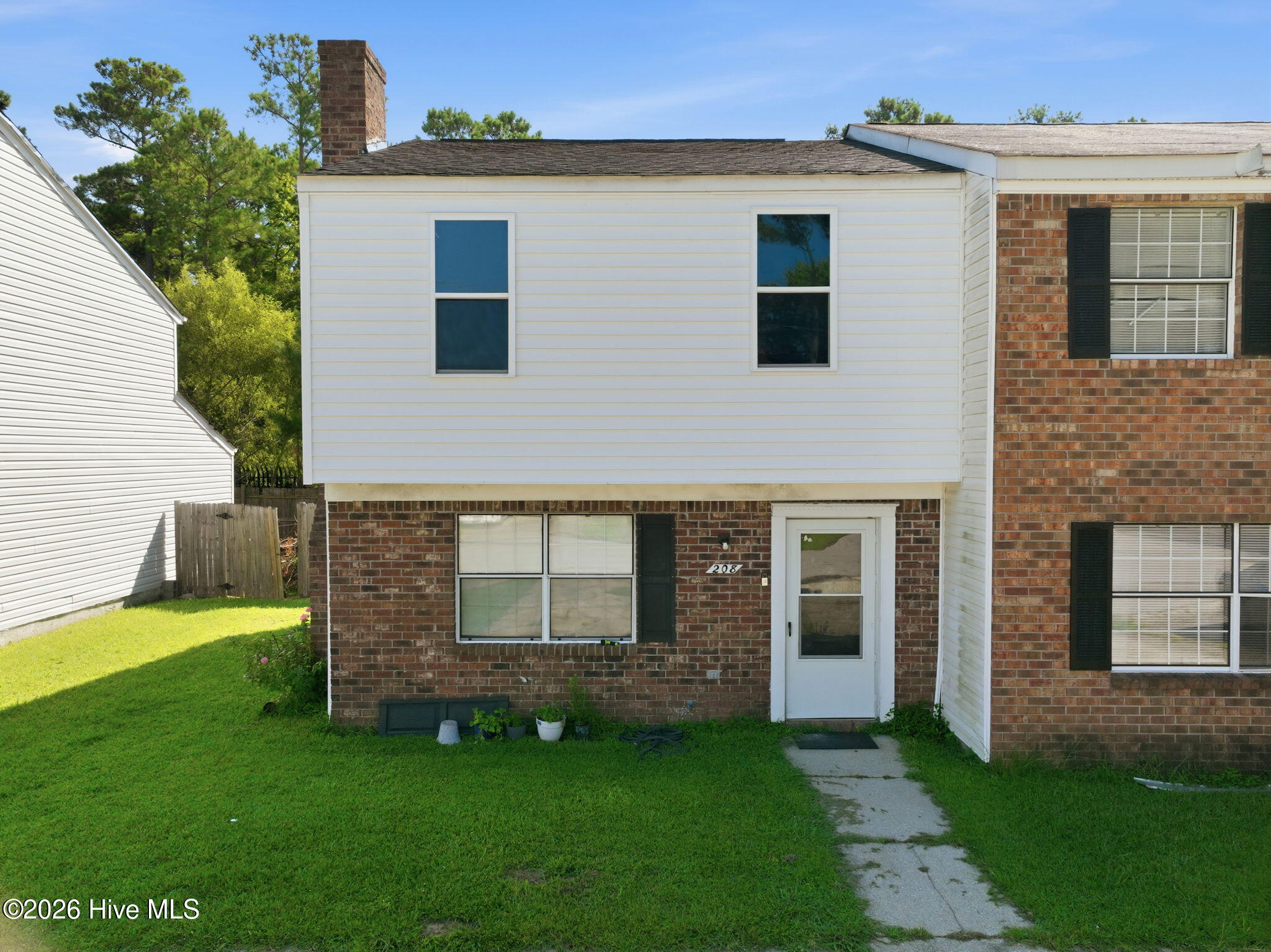208 Myrtlewood Circle — photo