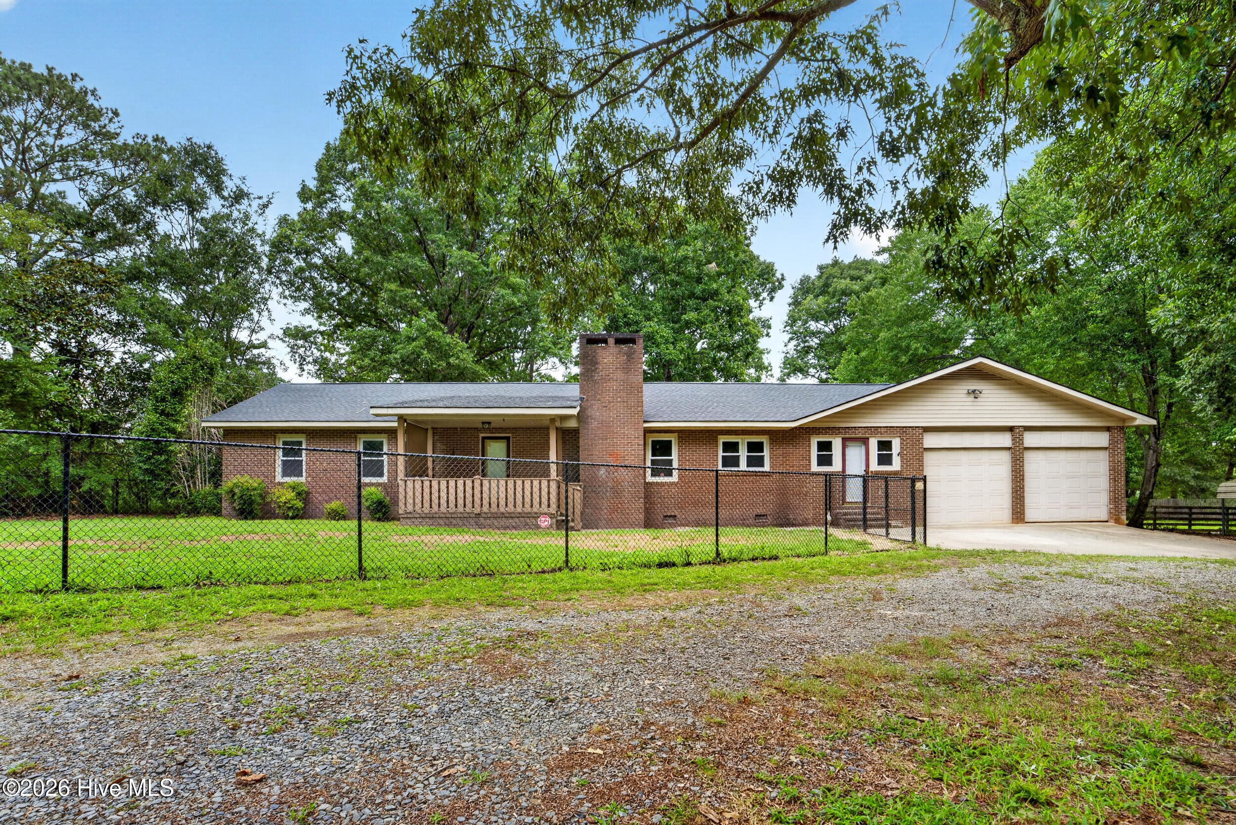 1400 Clyde Underwood Road — photo