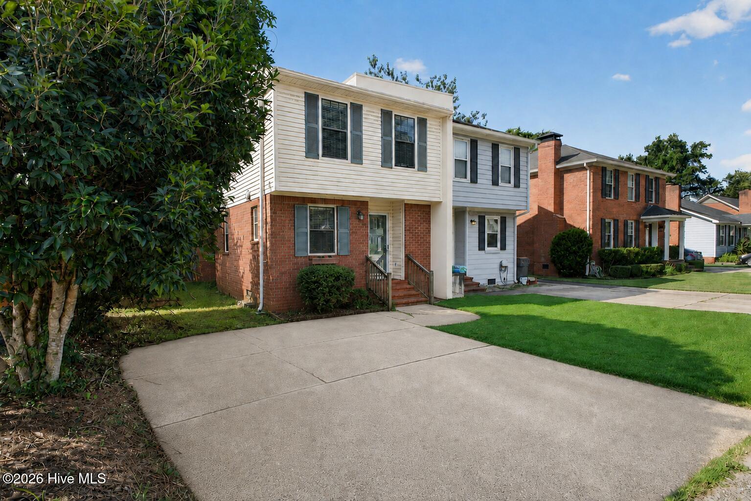 2448 Riverlook Drive — photo