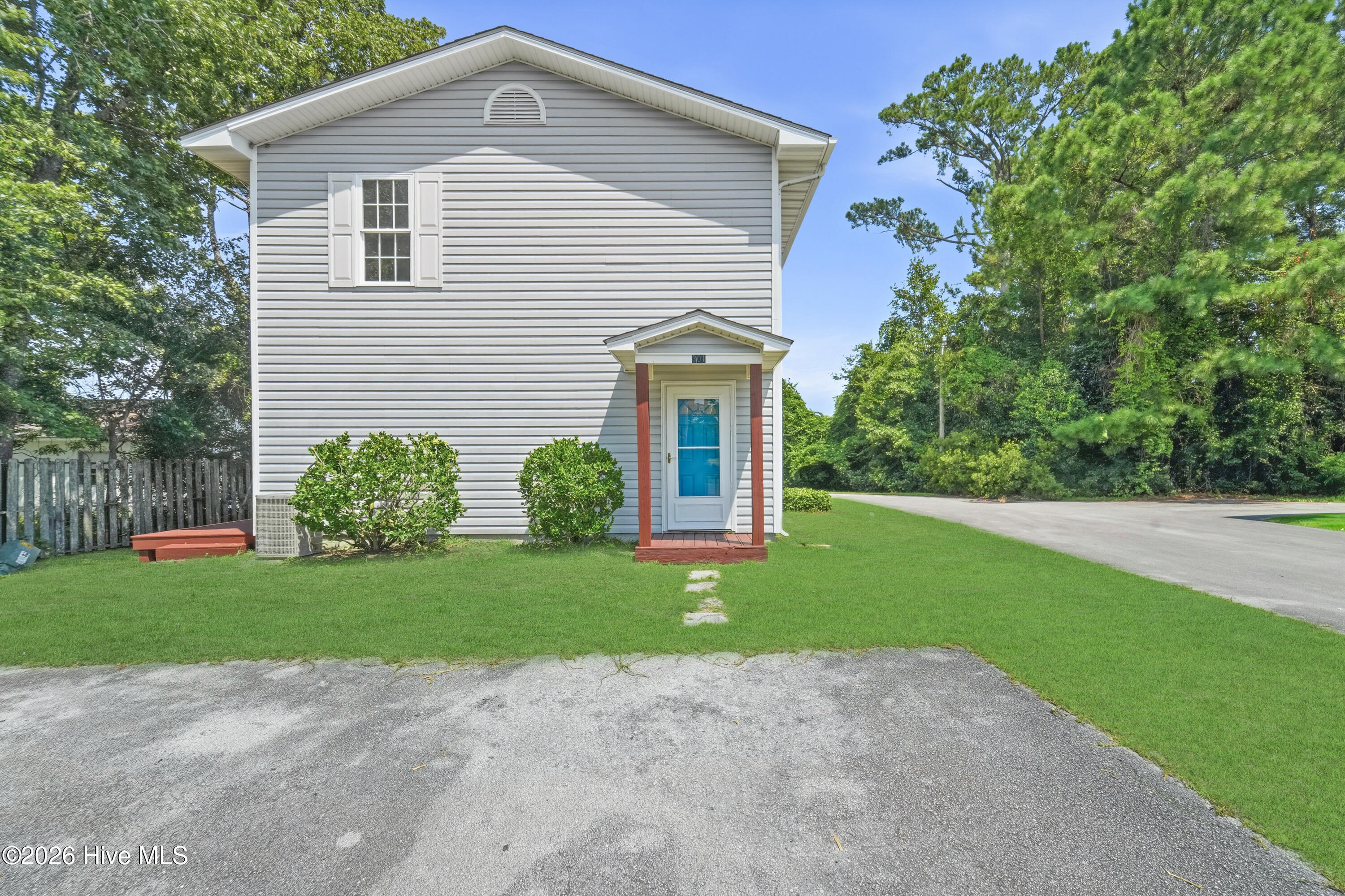 301 Johns Way — photo