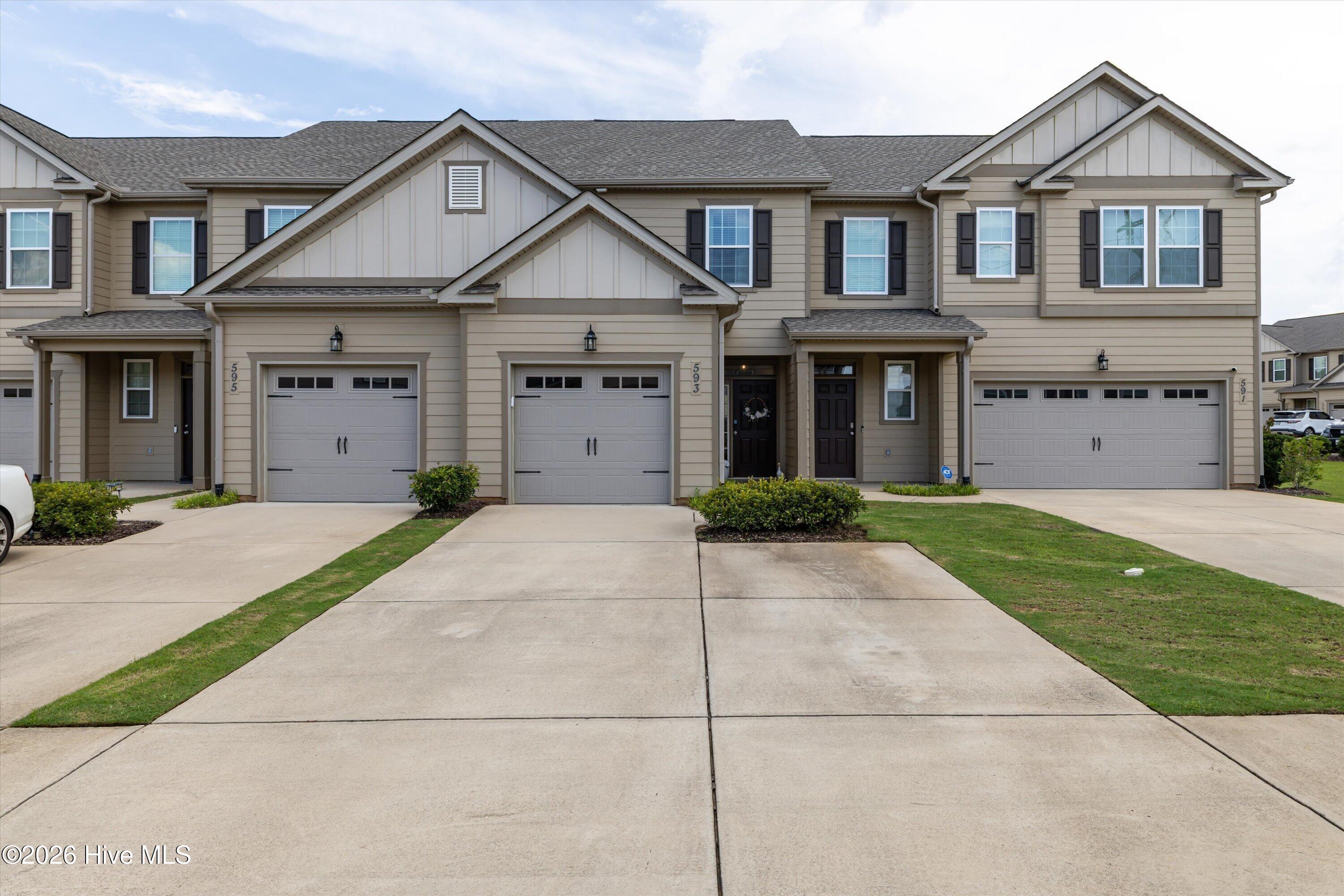 593 Vinings Drive — photo