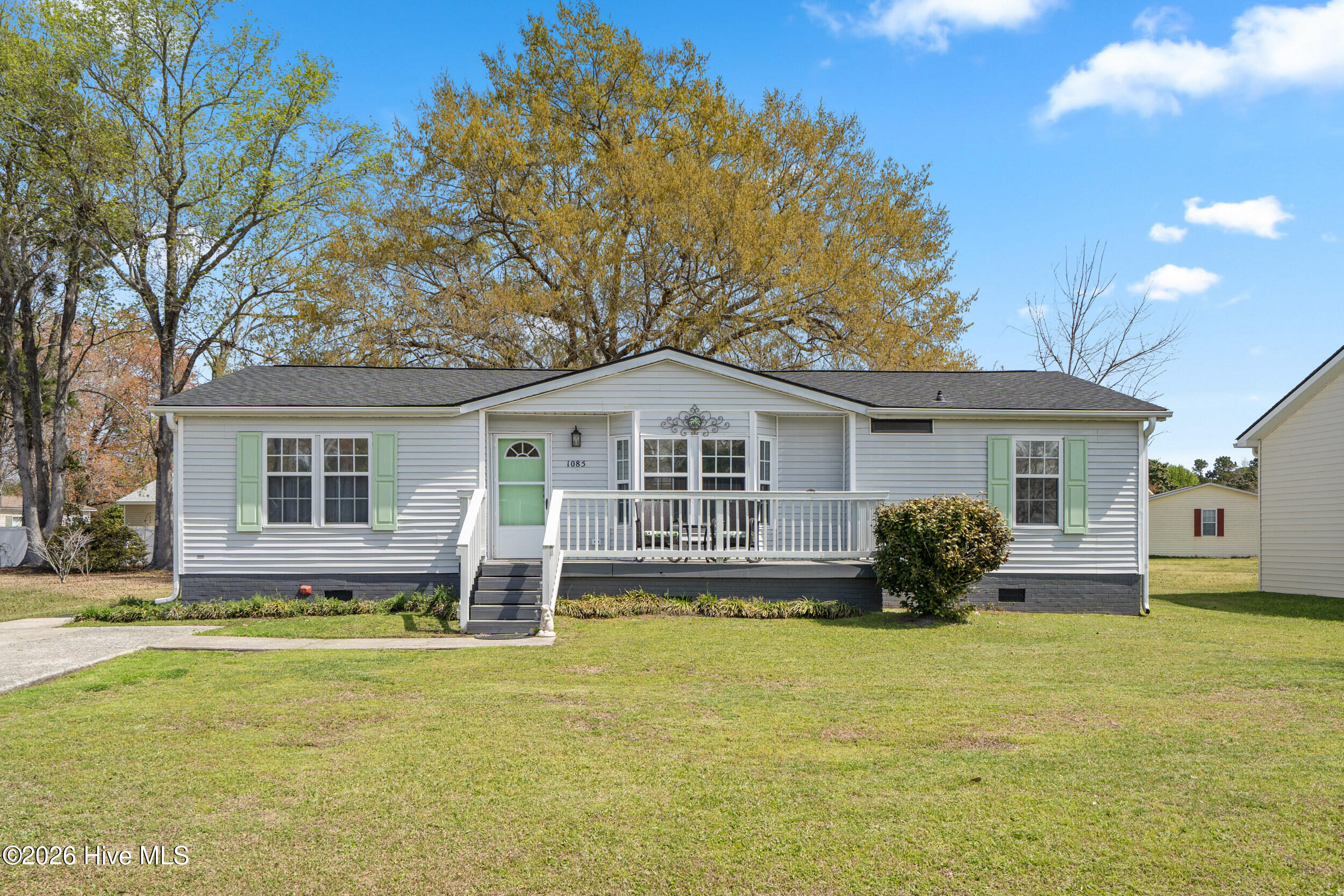 1085 Waterview Lane — photo