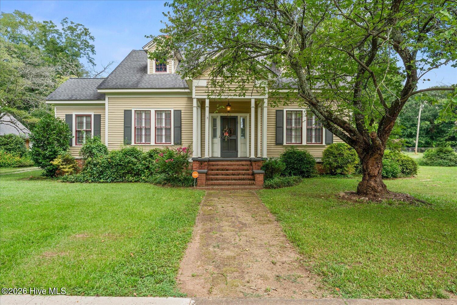 216 S Laurel Avenue — photo