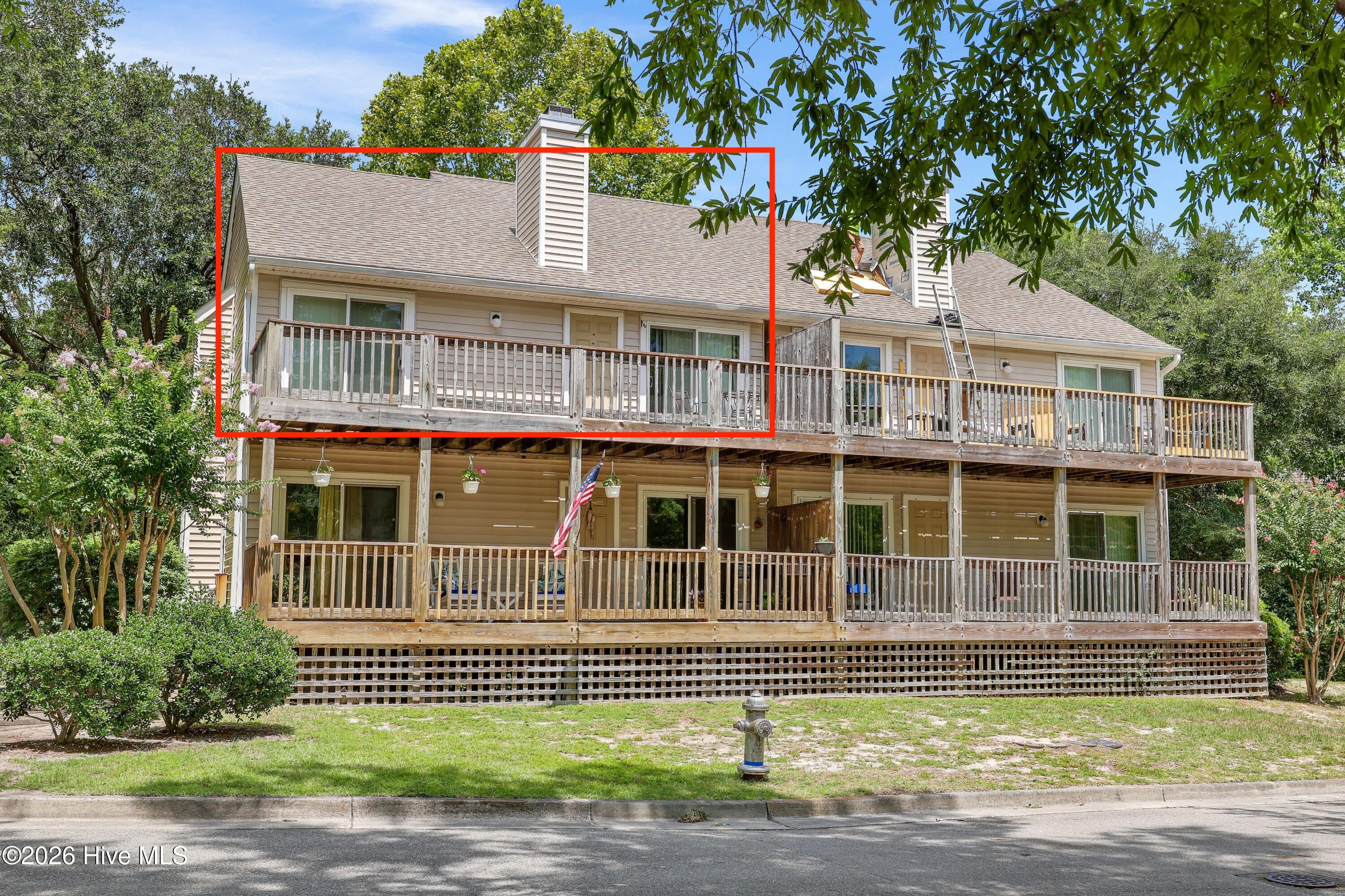 5221 Largo Court 201D — photo