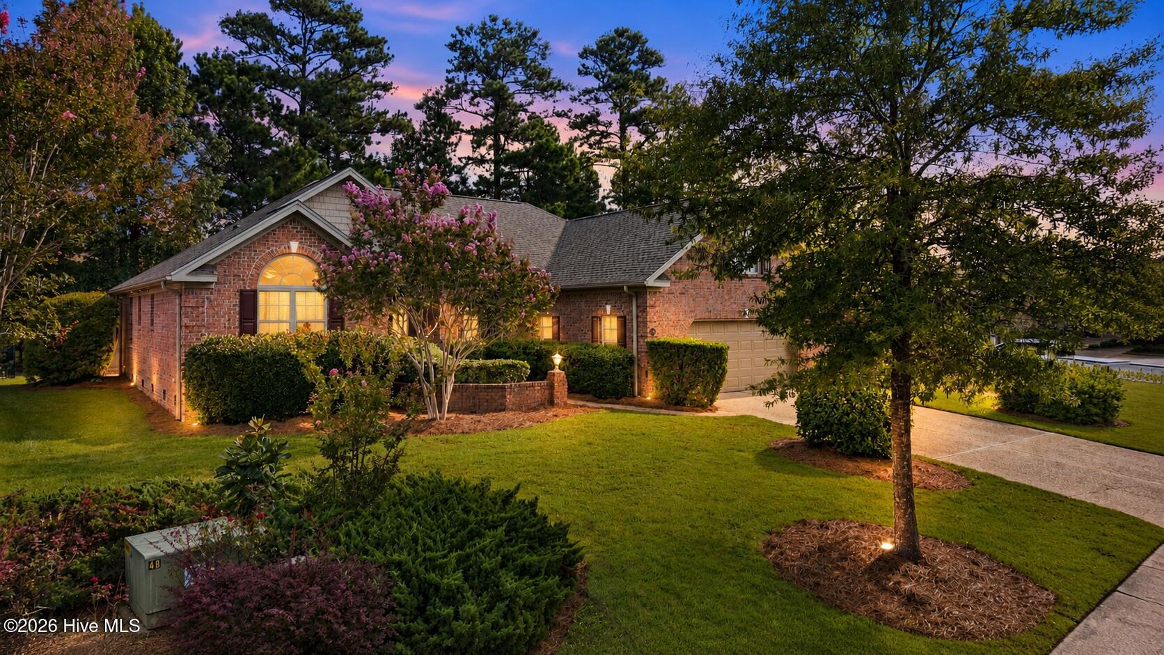 1304 Monarch Court — photo