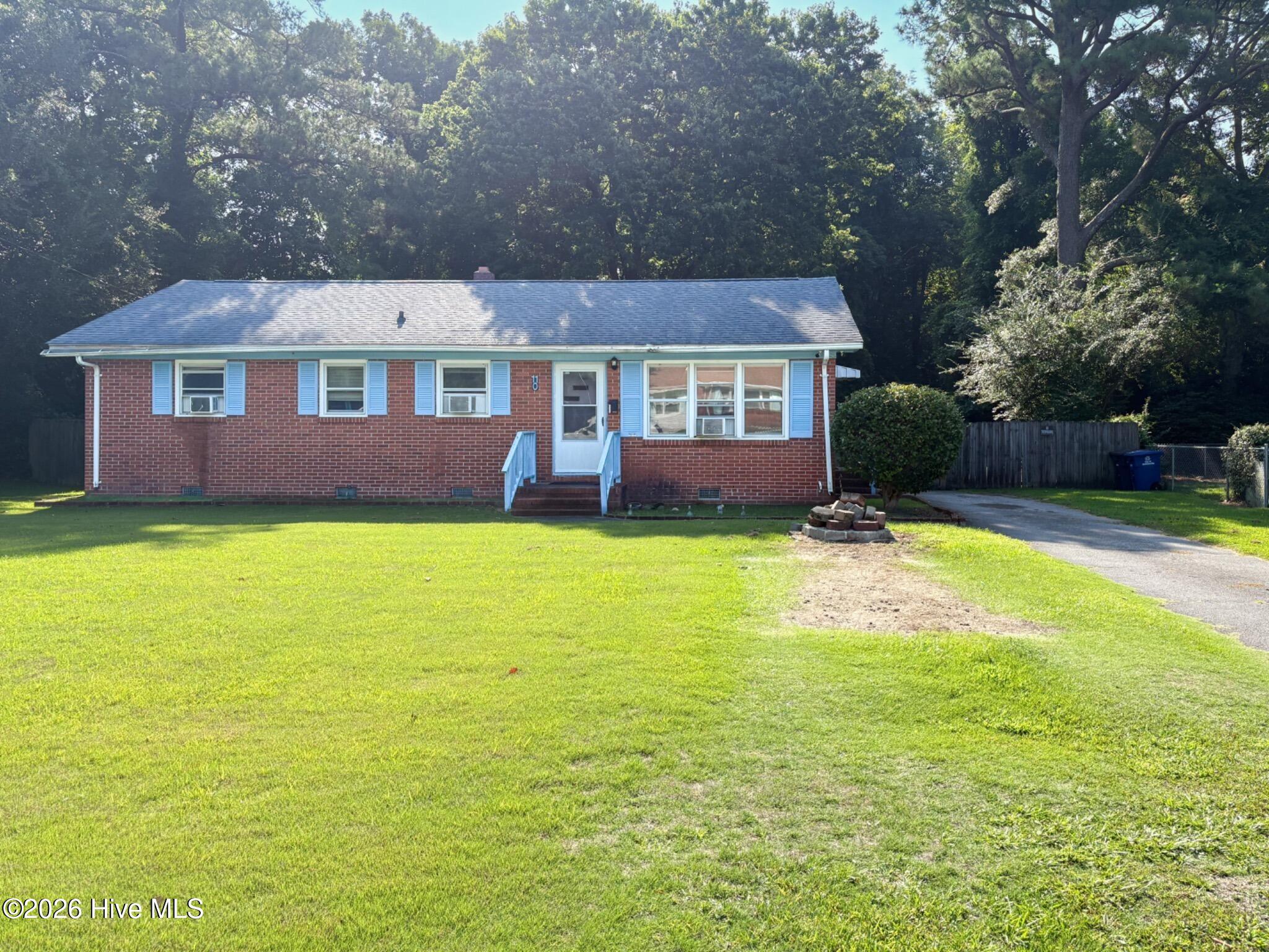 110 Long Acres Drive — photo
