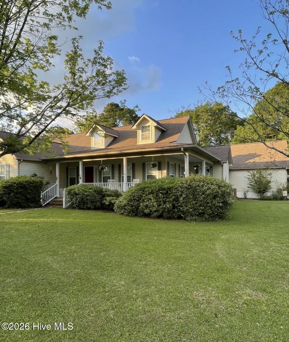 202 Meadows Lane — photo