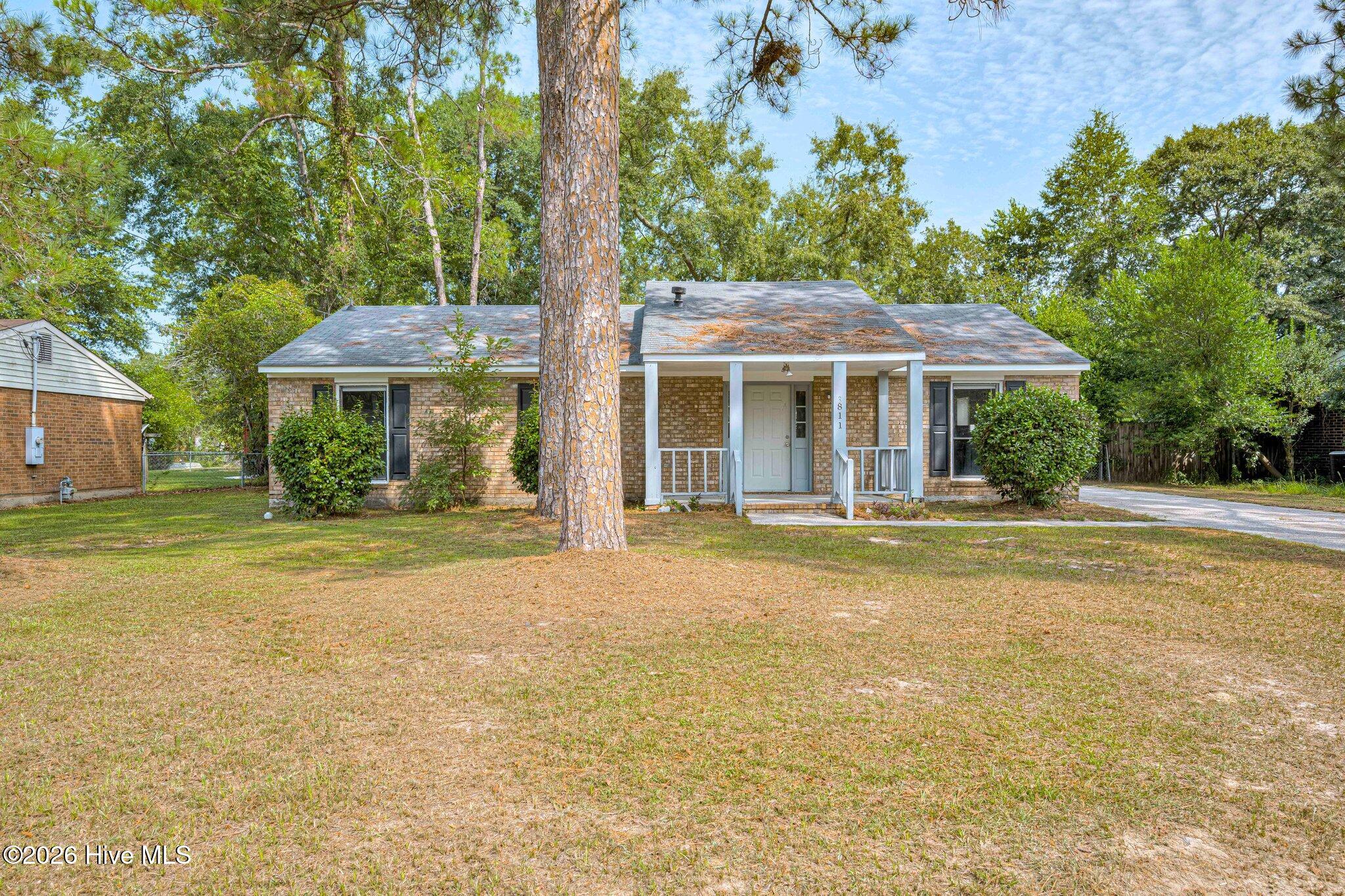 3811 Beacon Drive — photo
