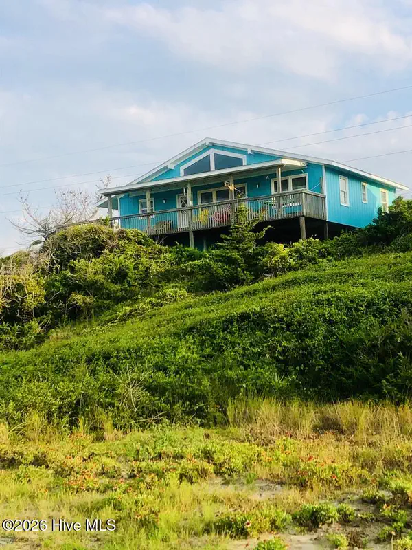 807 Emerald Drive — photo