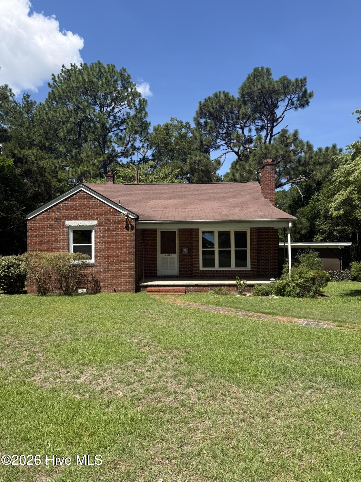 1203 N Poplar Street — photo