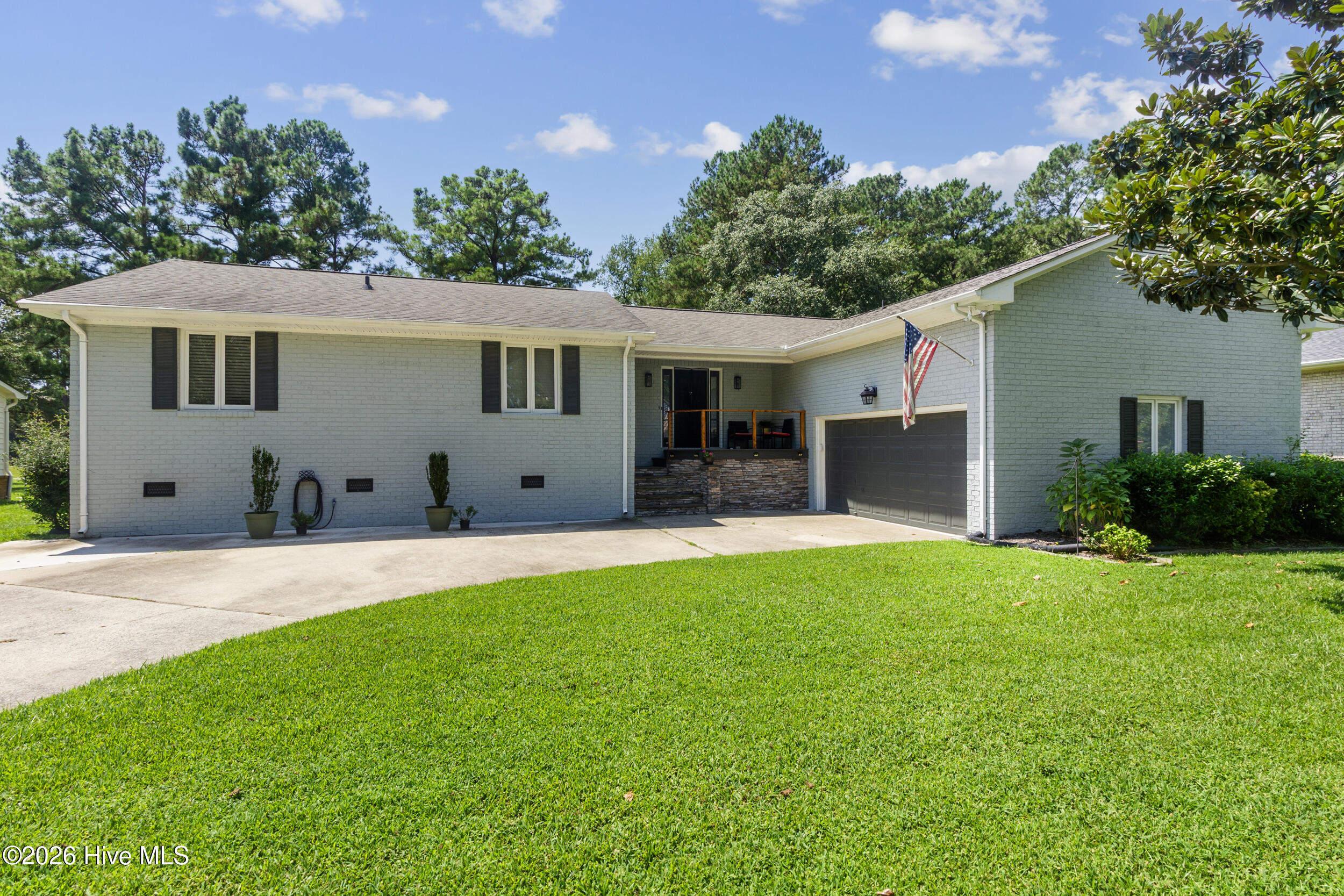 701 Plantation Drive — photo