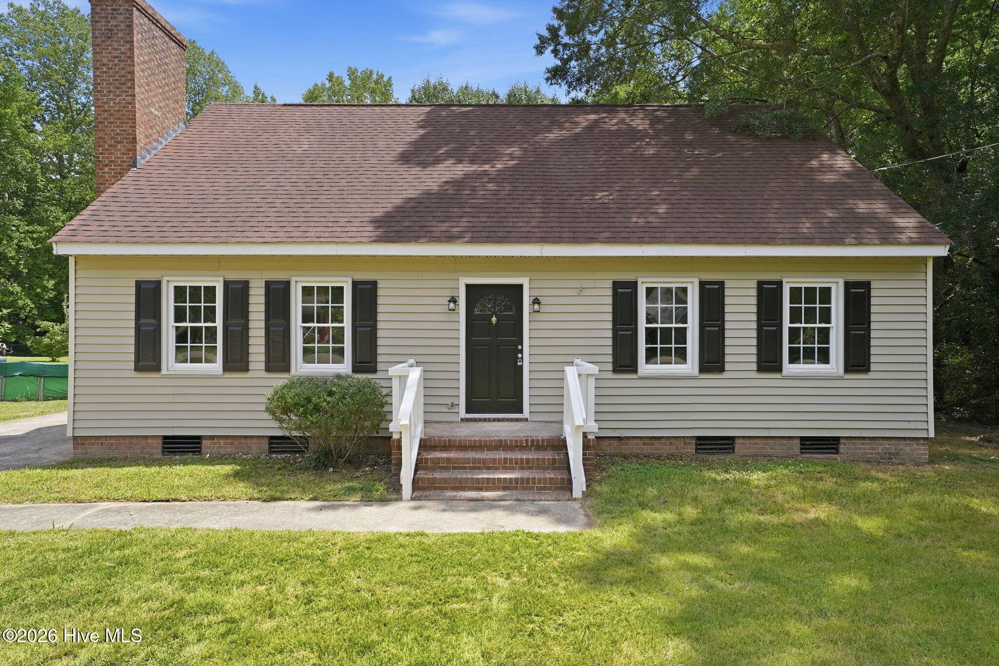 2522 Buckingham Road NW — photo