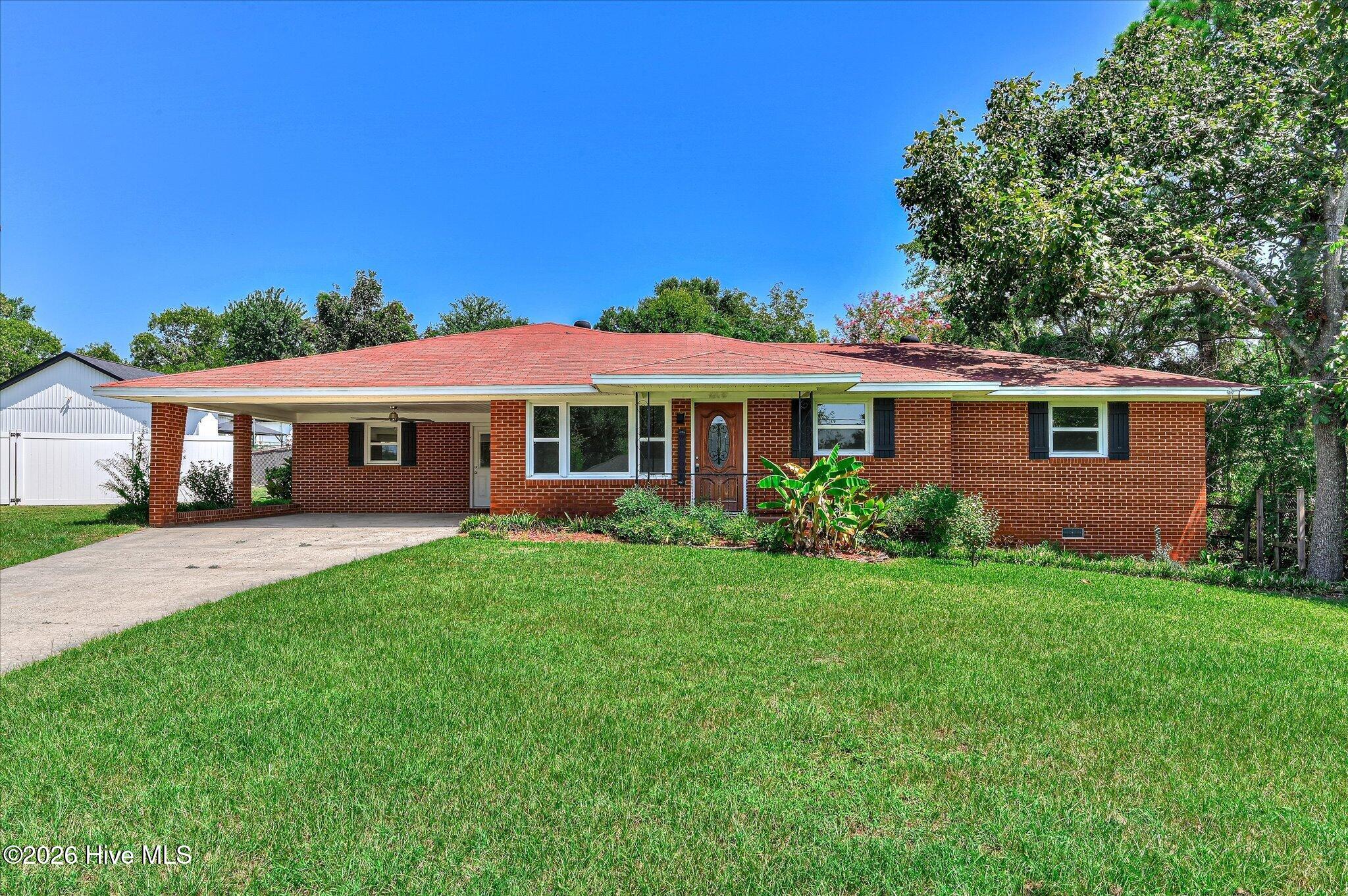 303 Serpentine Drive — photo