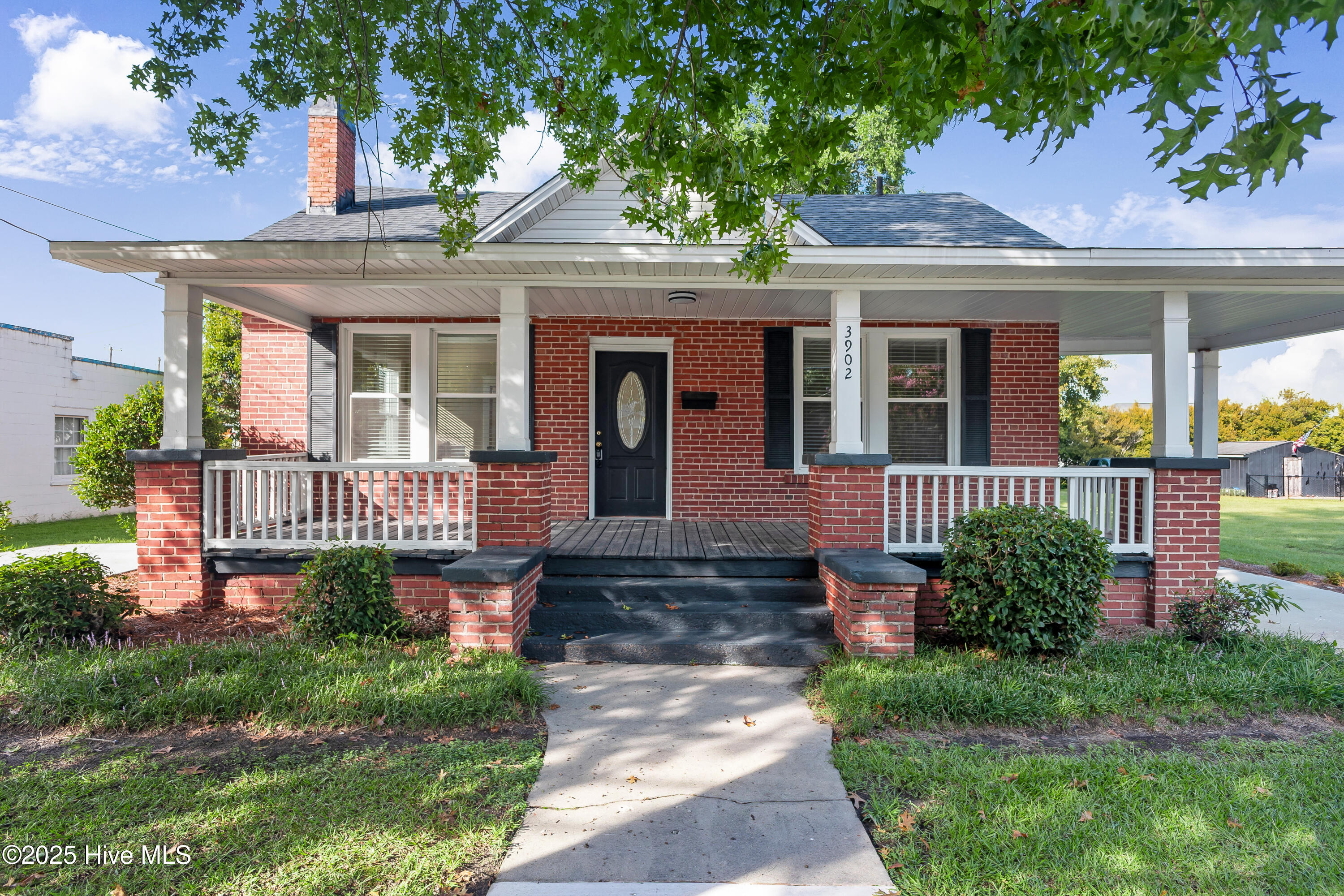 3902 W Wilson Street — photo
