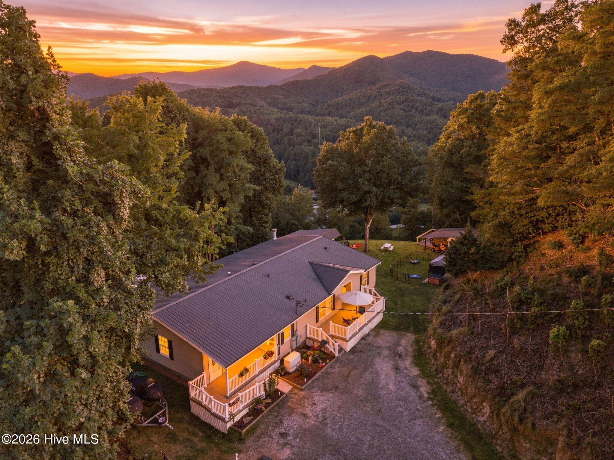4 Sunset Farms Road — photo