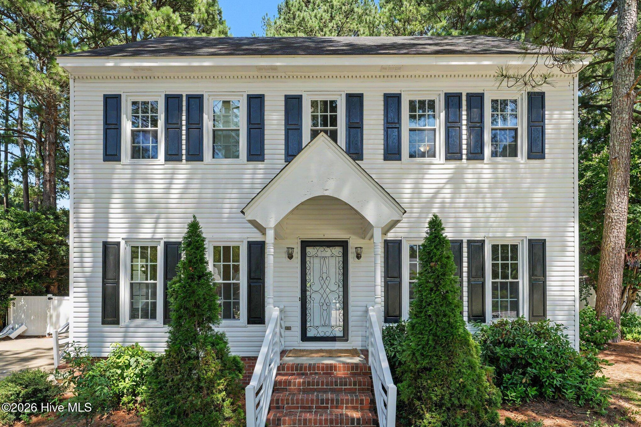 2112 Burnside Drive NW — photo