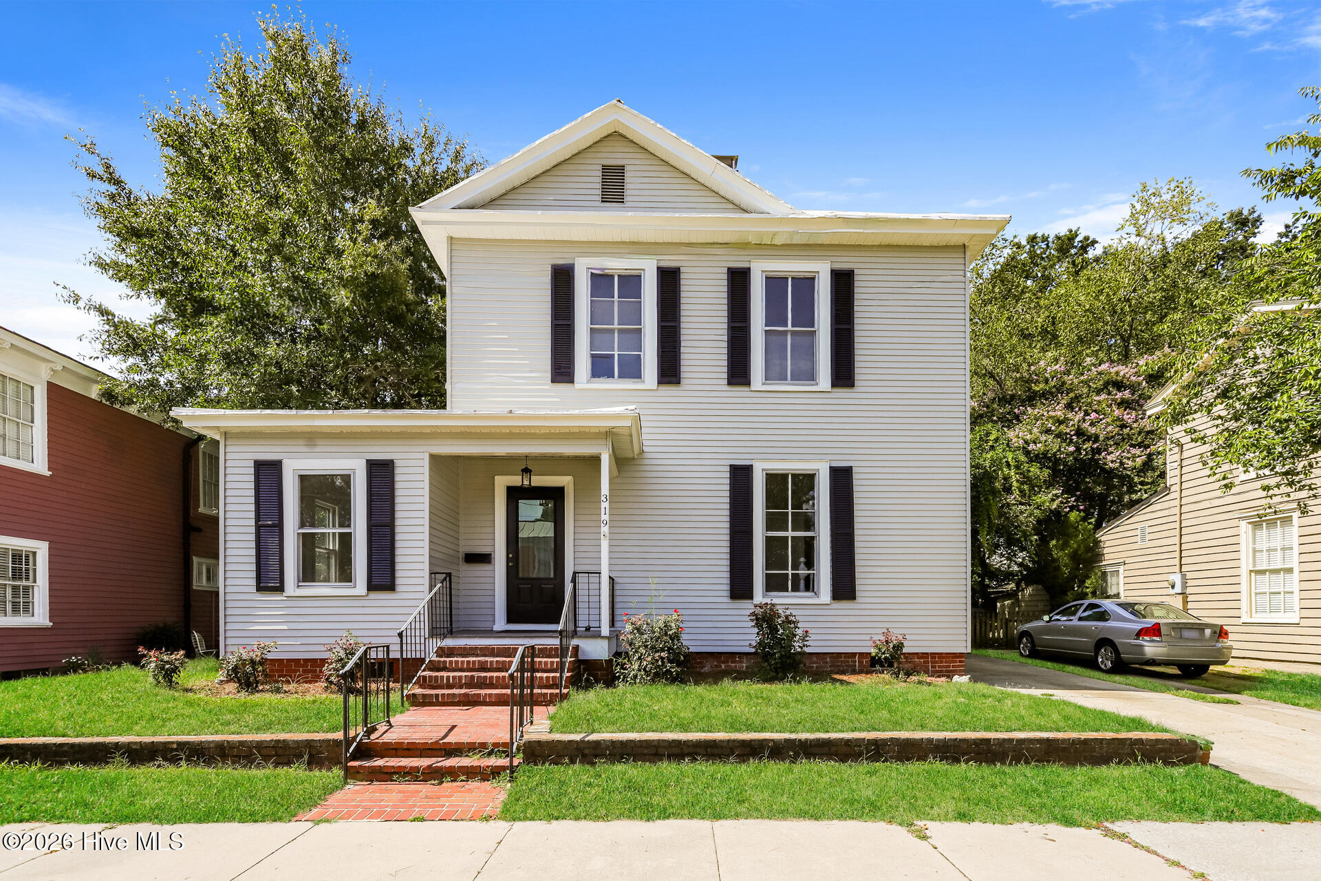 319 E Main Street — photo