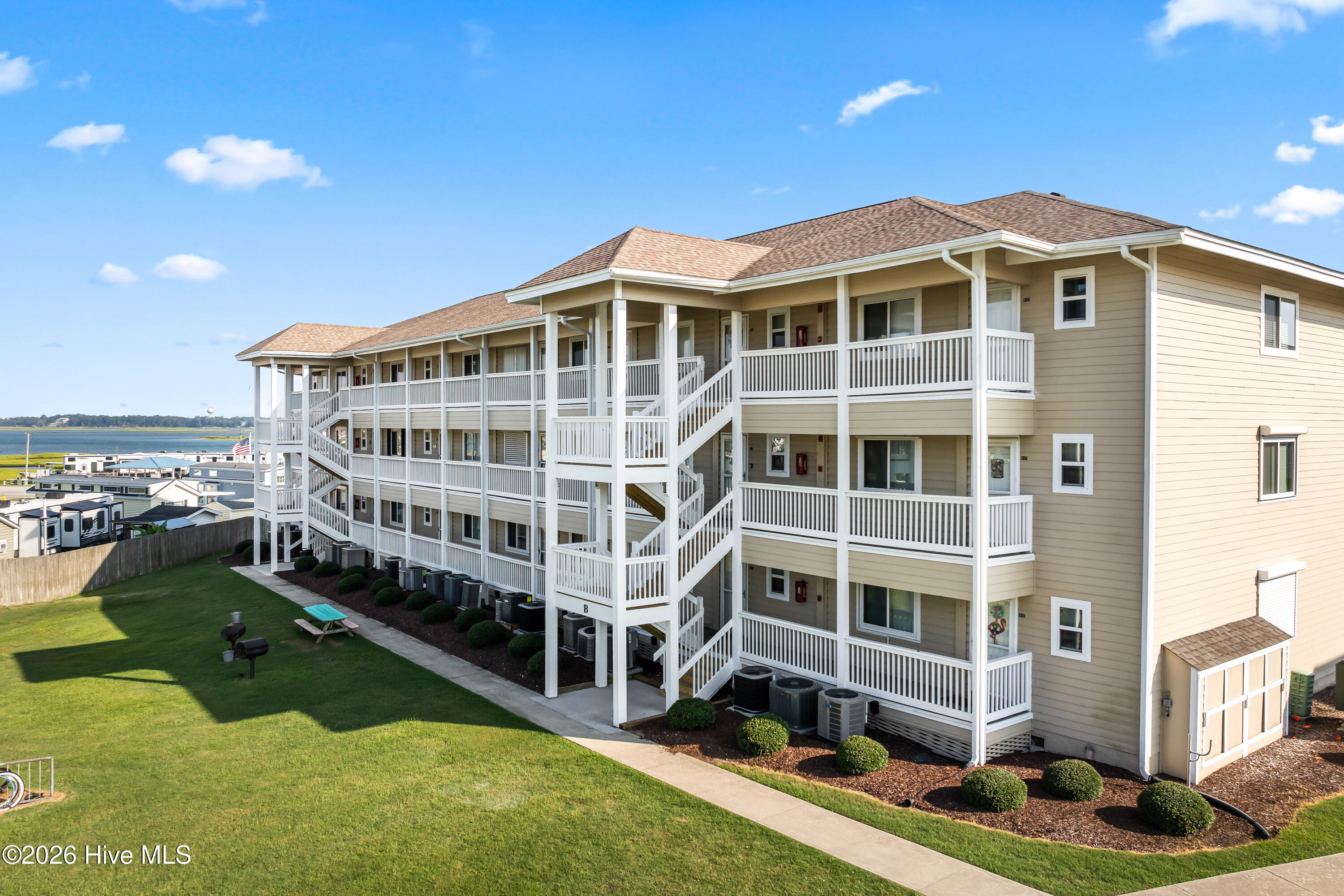 650 Cedar Point Boulevard B25 — photo