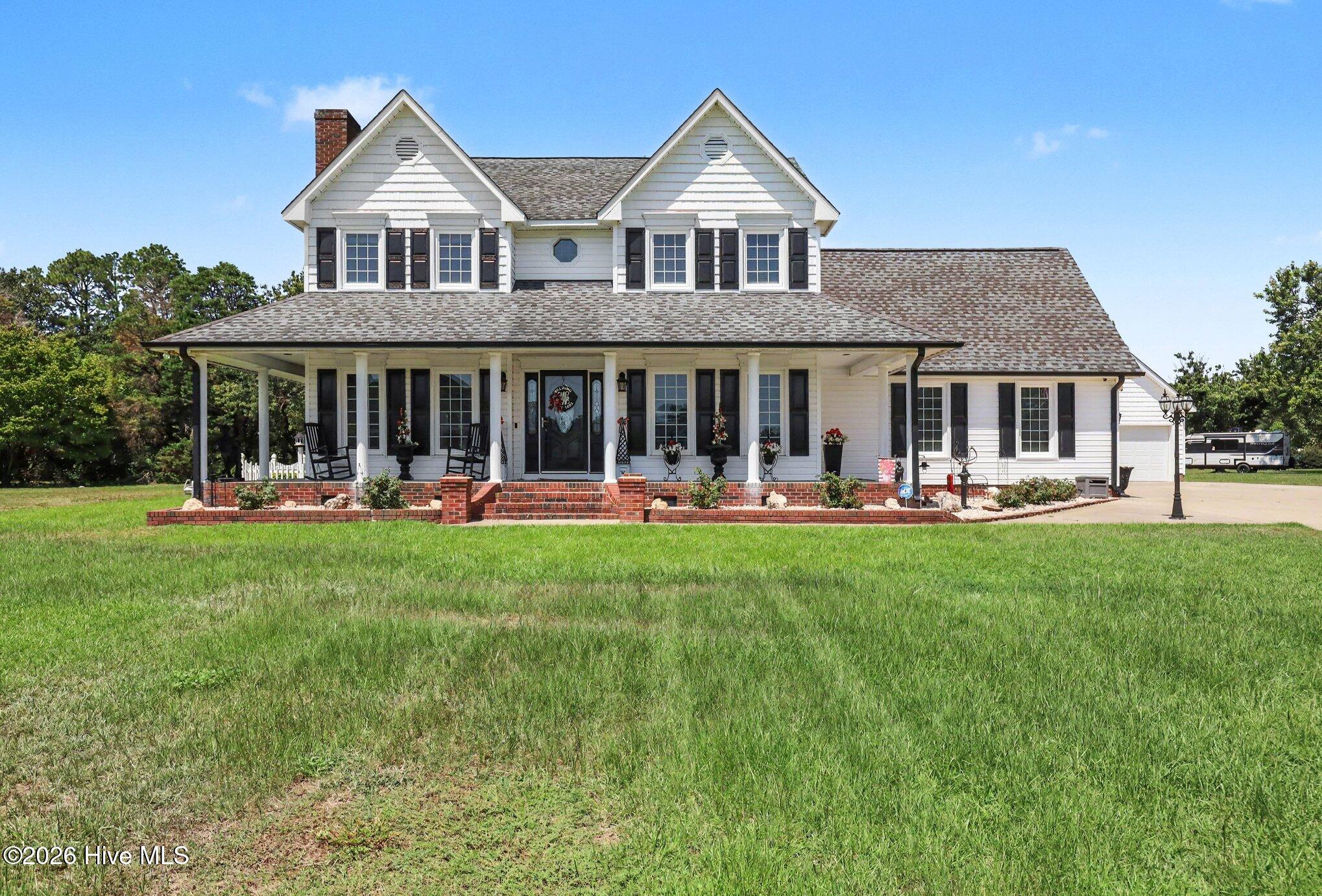 24 Clubhouse Drive — photo