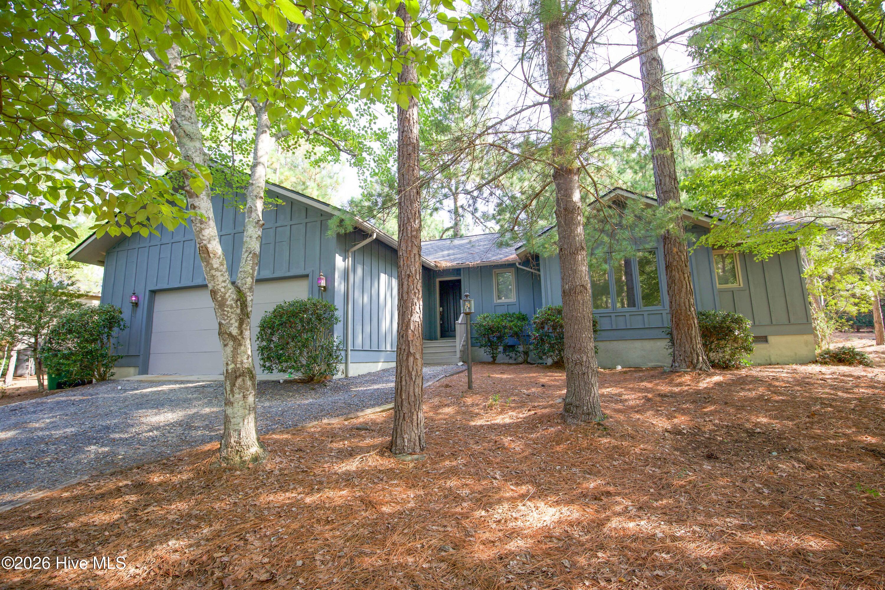 50 Surry Circle Circle N — photo