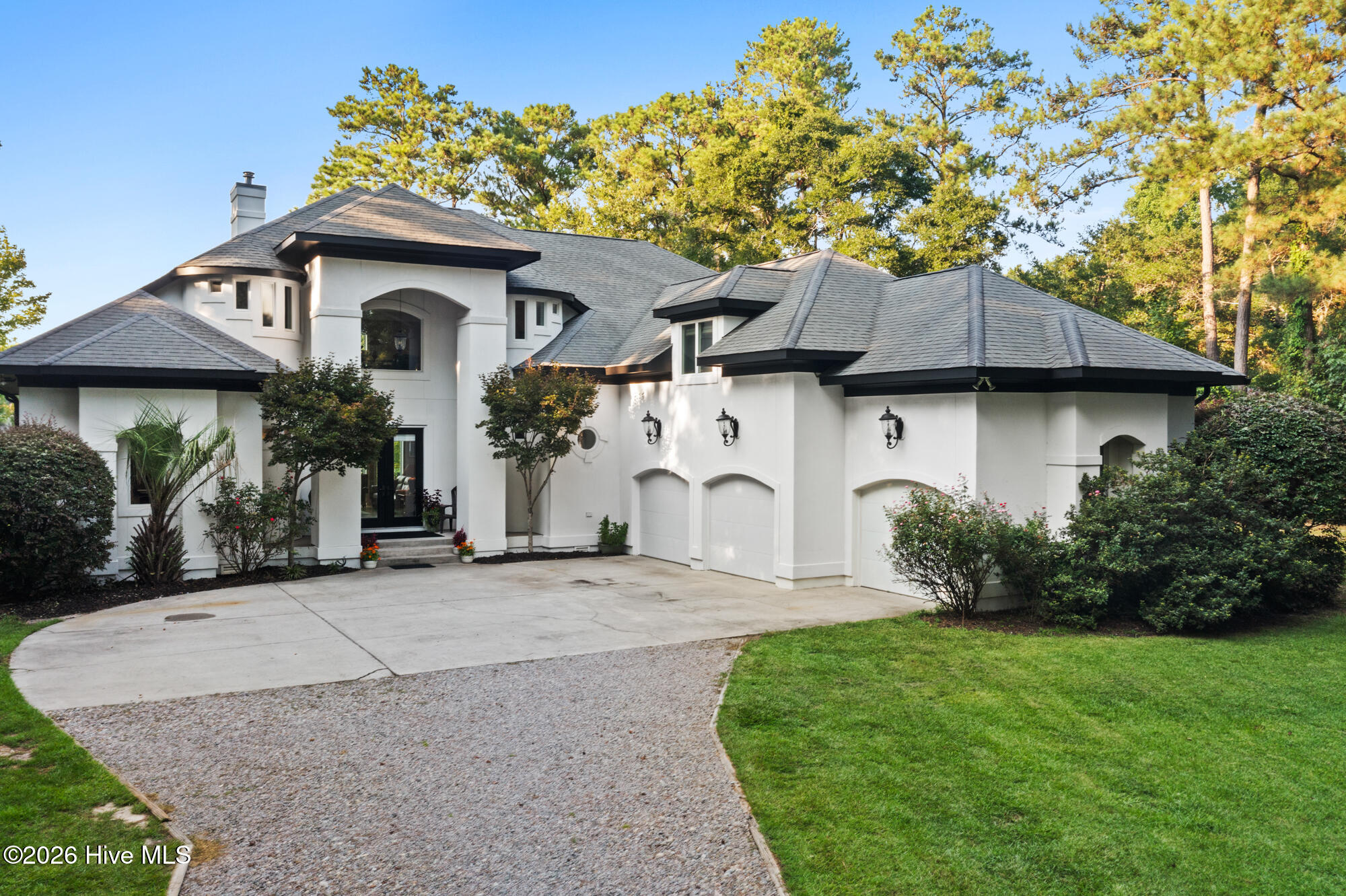 8709 Decoy Lane — photo