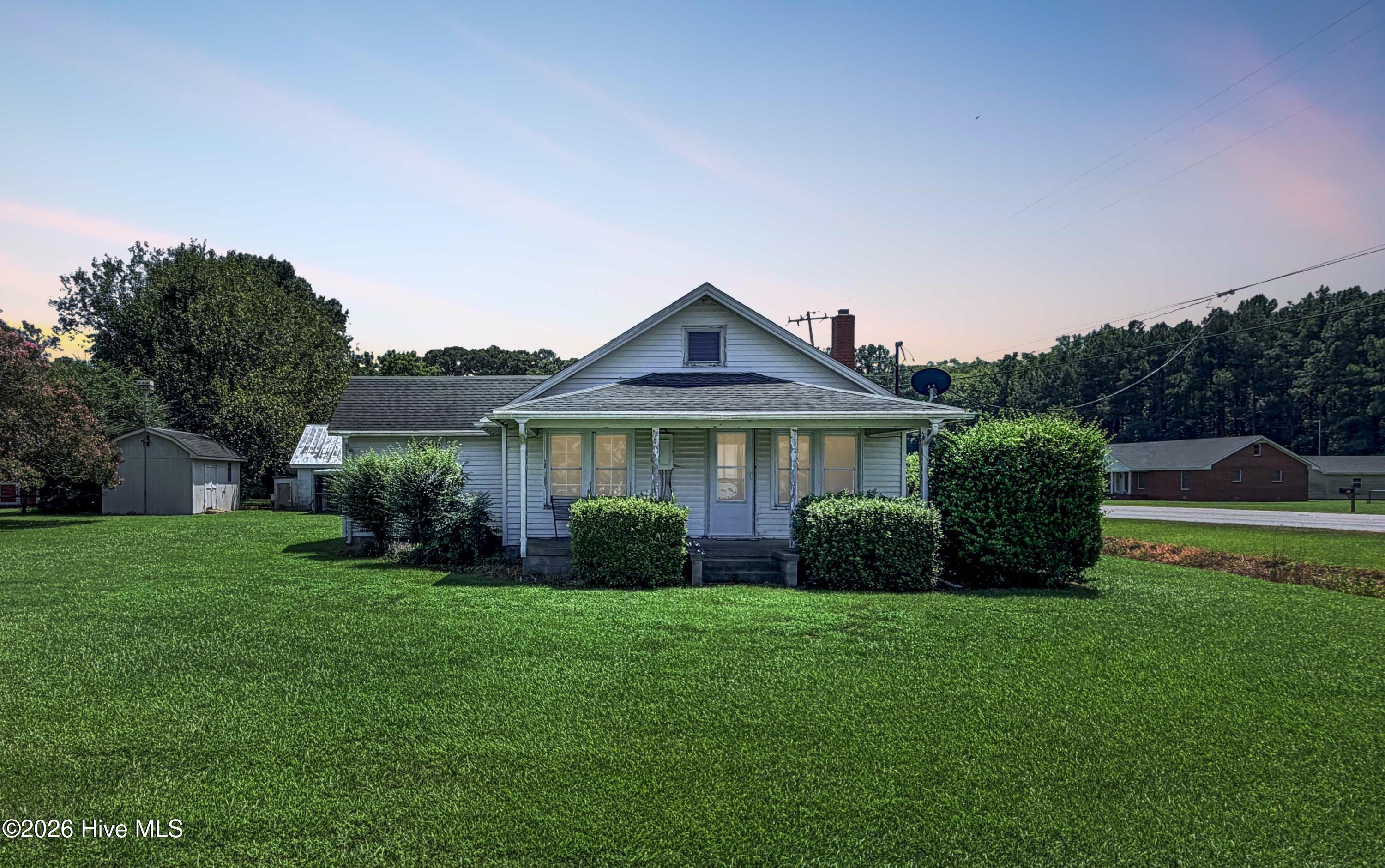 602 Old US 17 — photo
