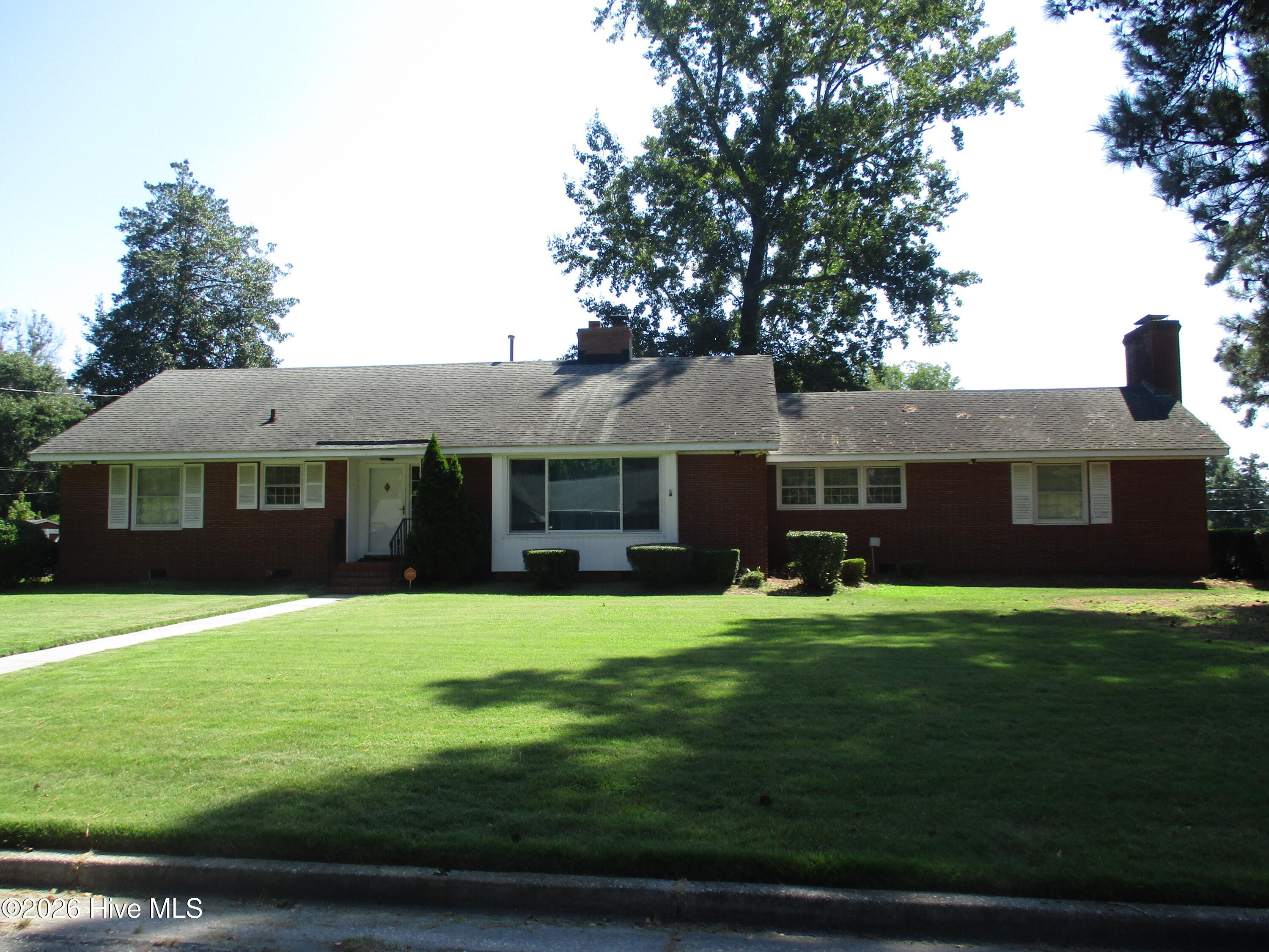 2201 Woodview Road — photo