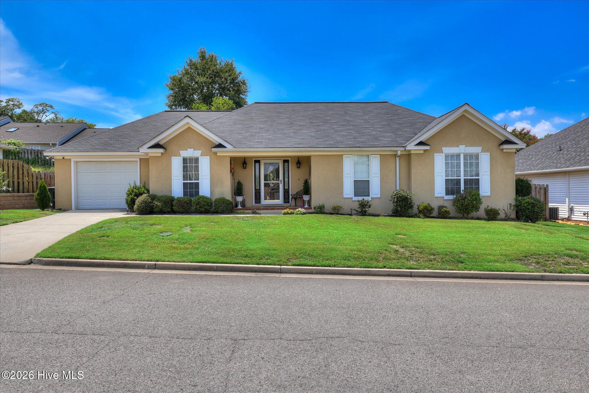 37 Hillwood Court — photo