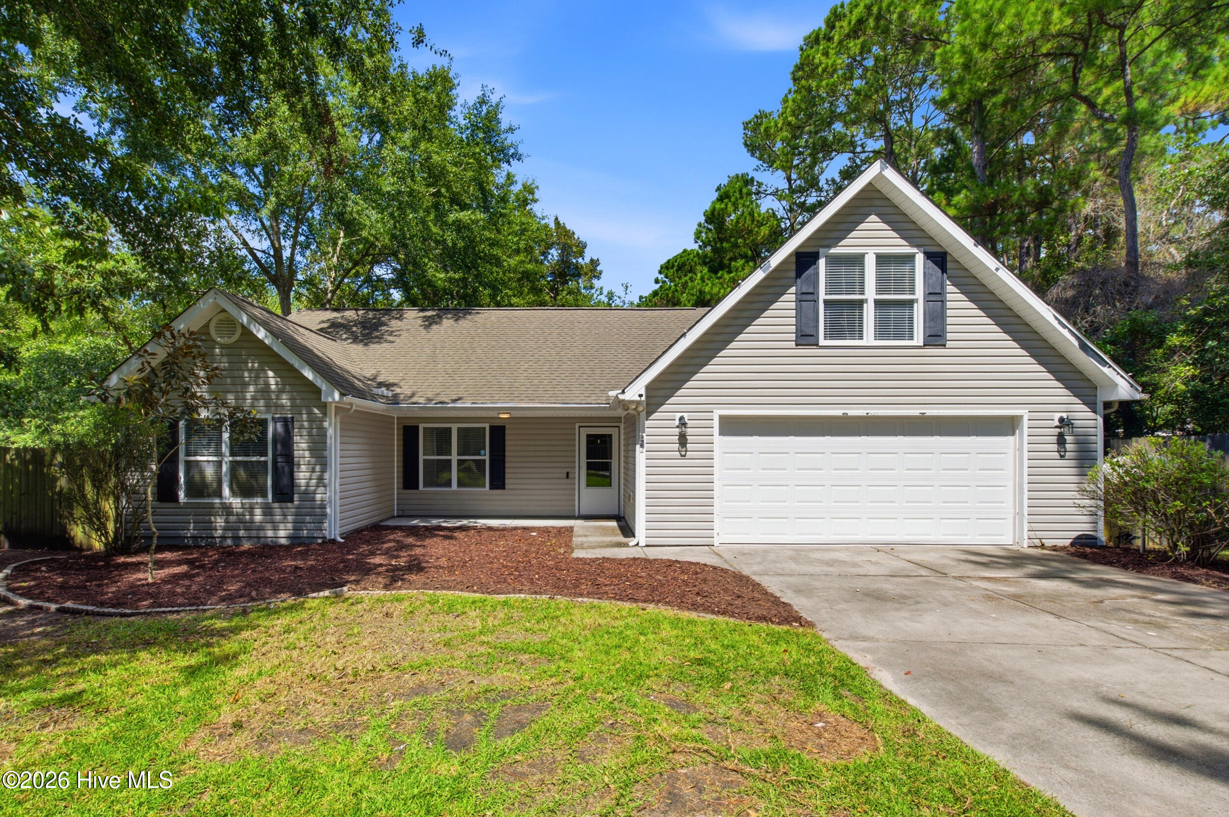 122 Pond View Circle — photo