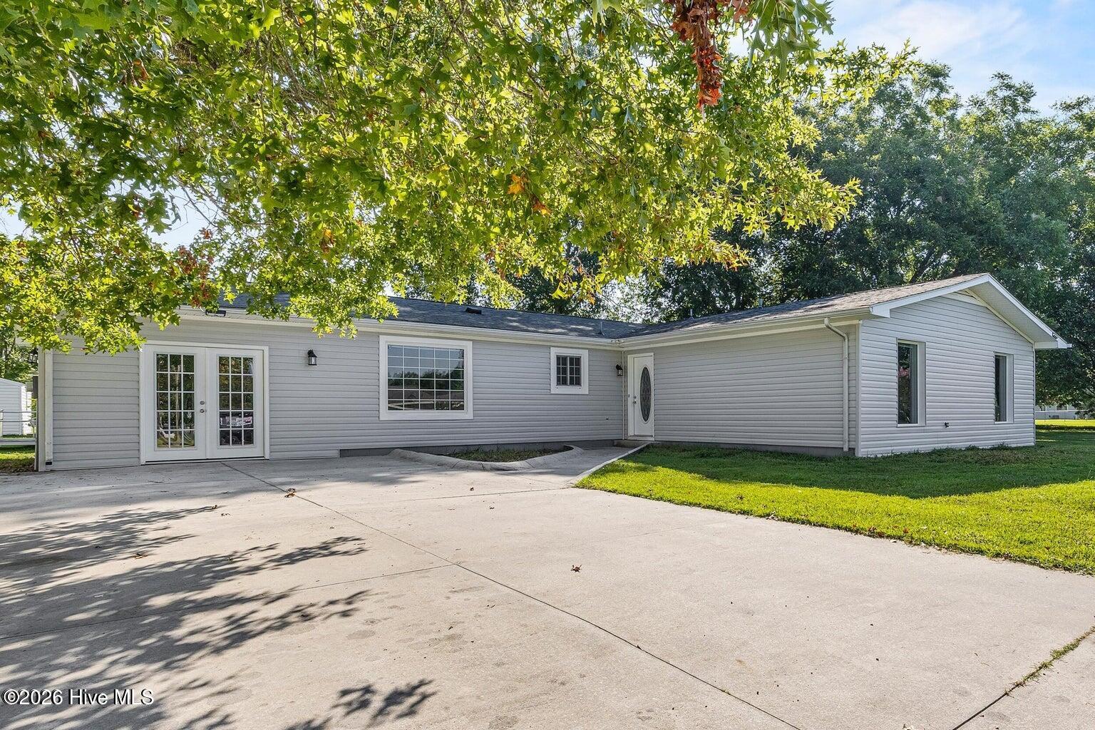 500 Emily Loop — photo