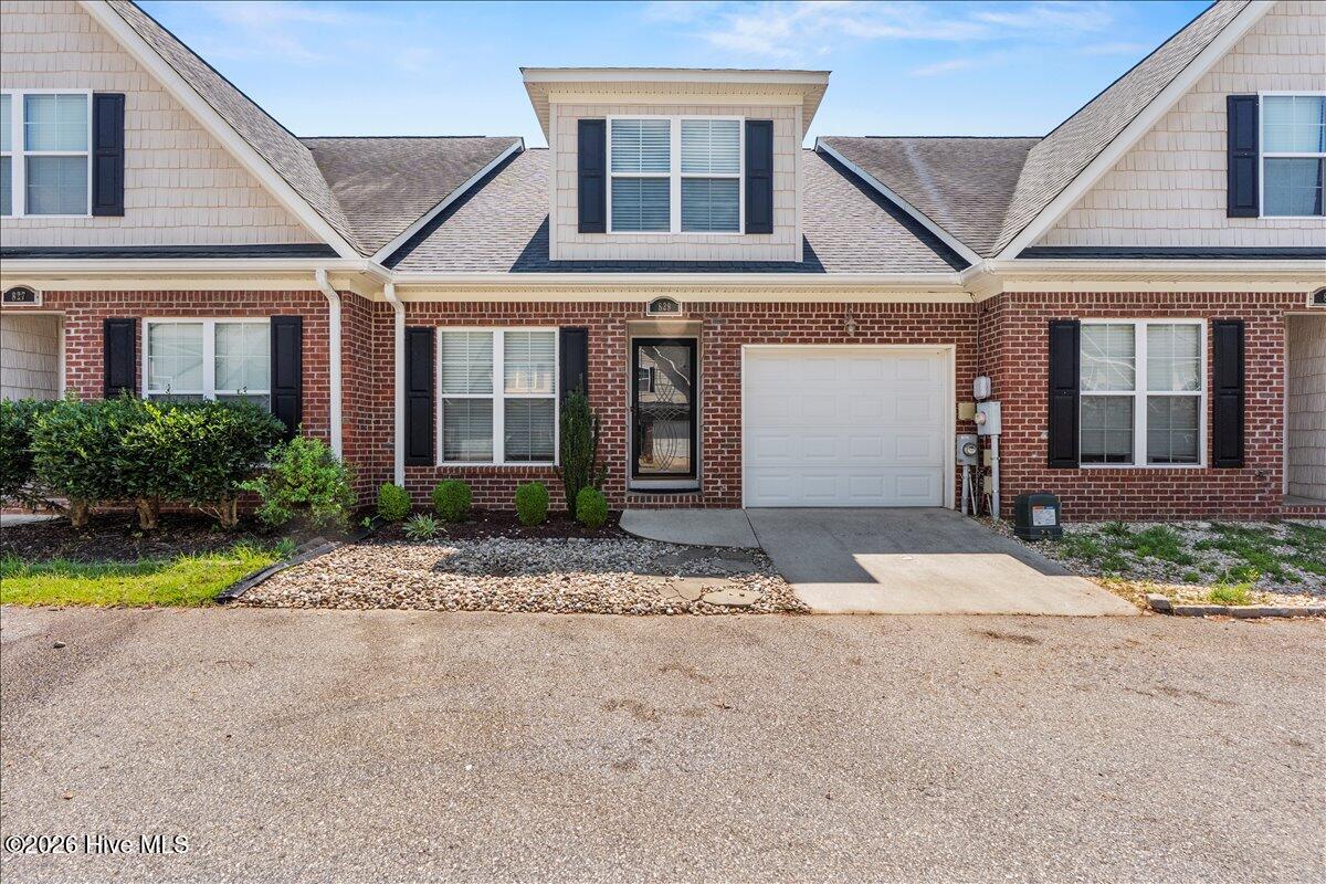 829 Landing Drive — photo