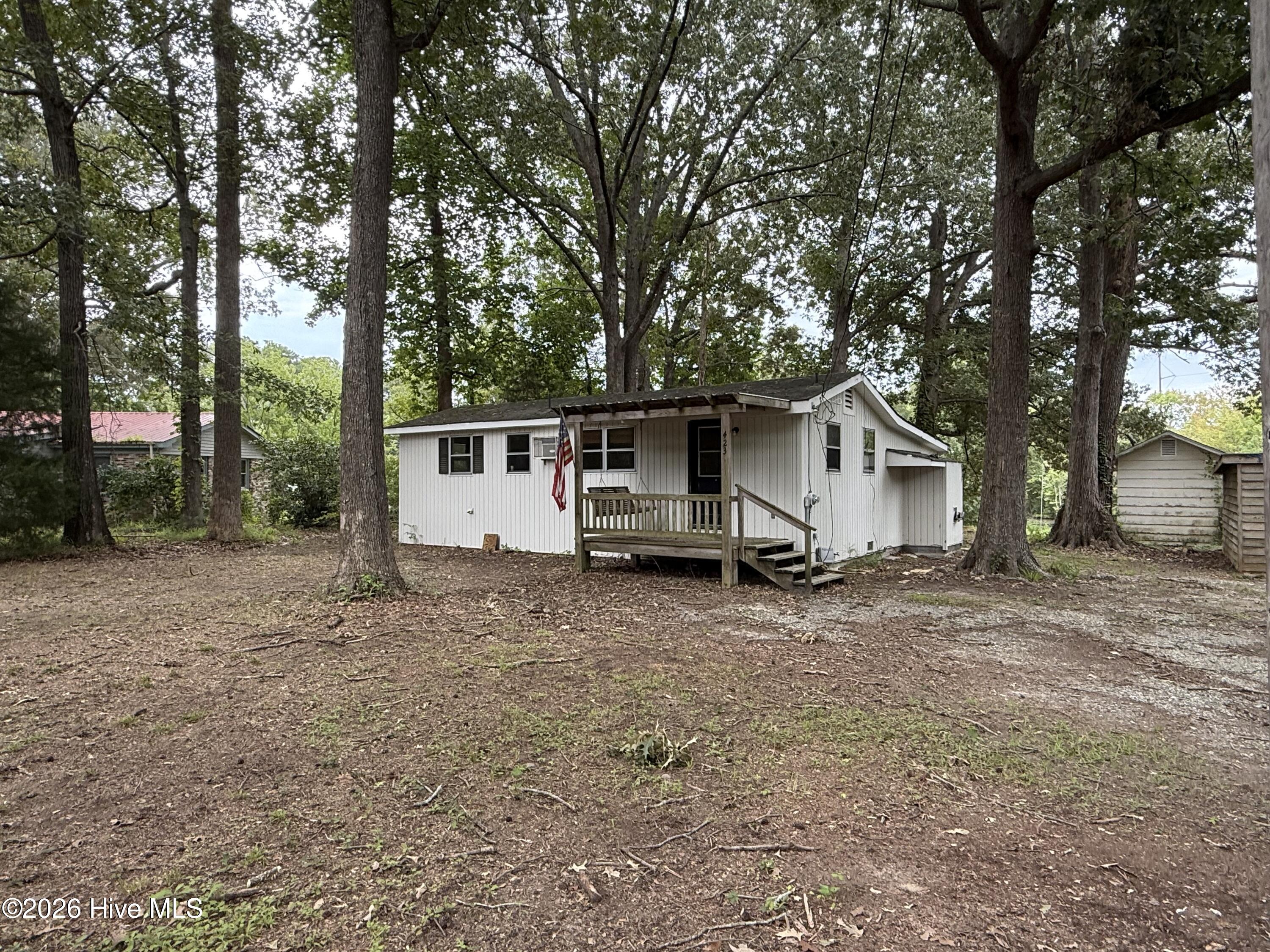 423 Dogwood Drive — photo