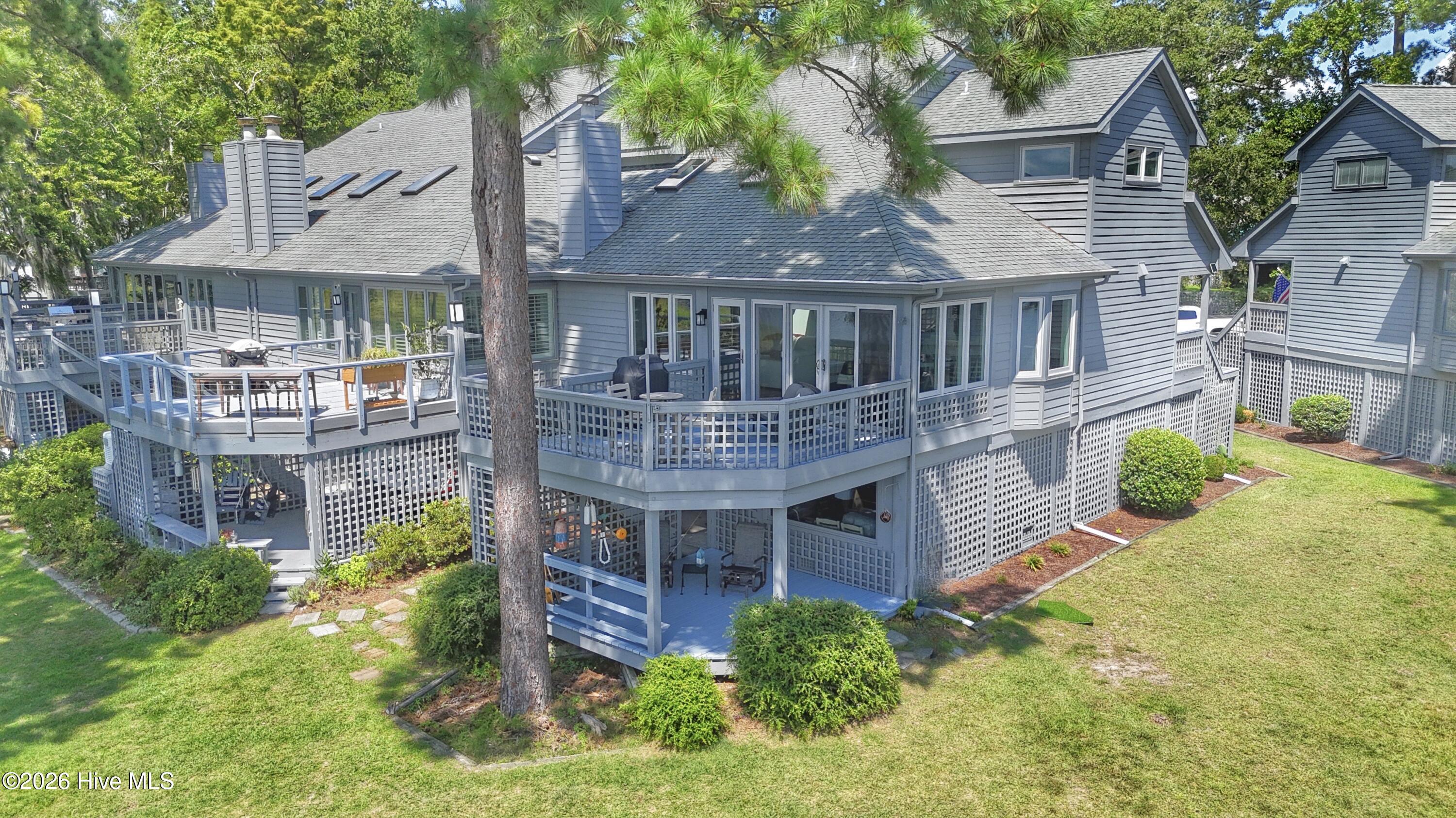 150 Riverboat Drive — photo