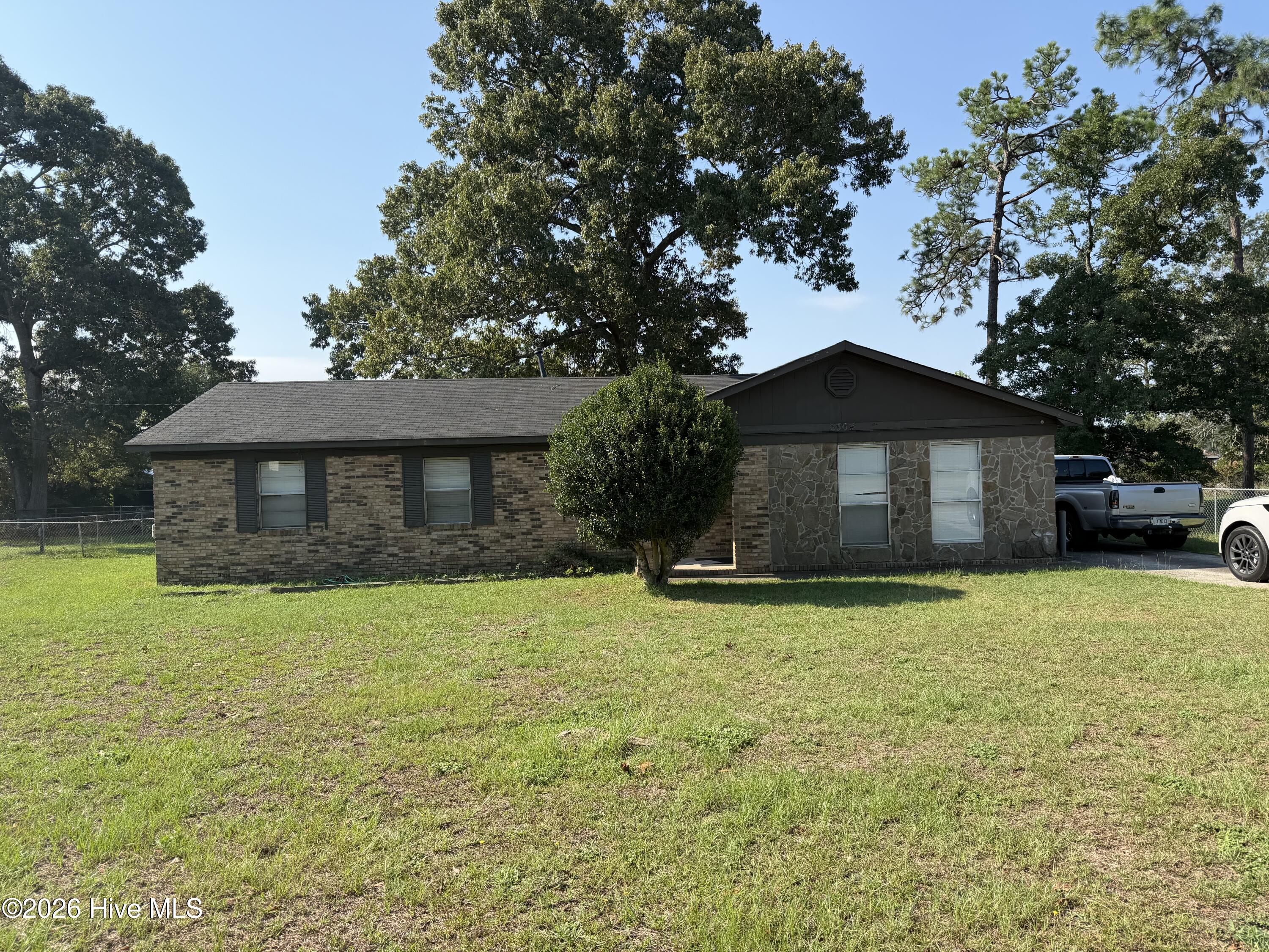 2304 Rockview Drive — photo