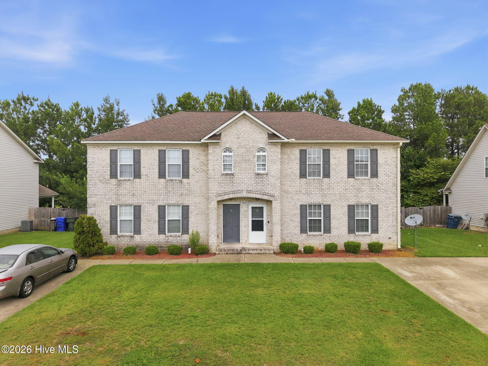 205 South Pointe Drive B — photo